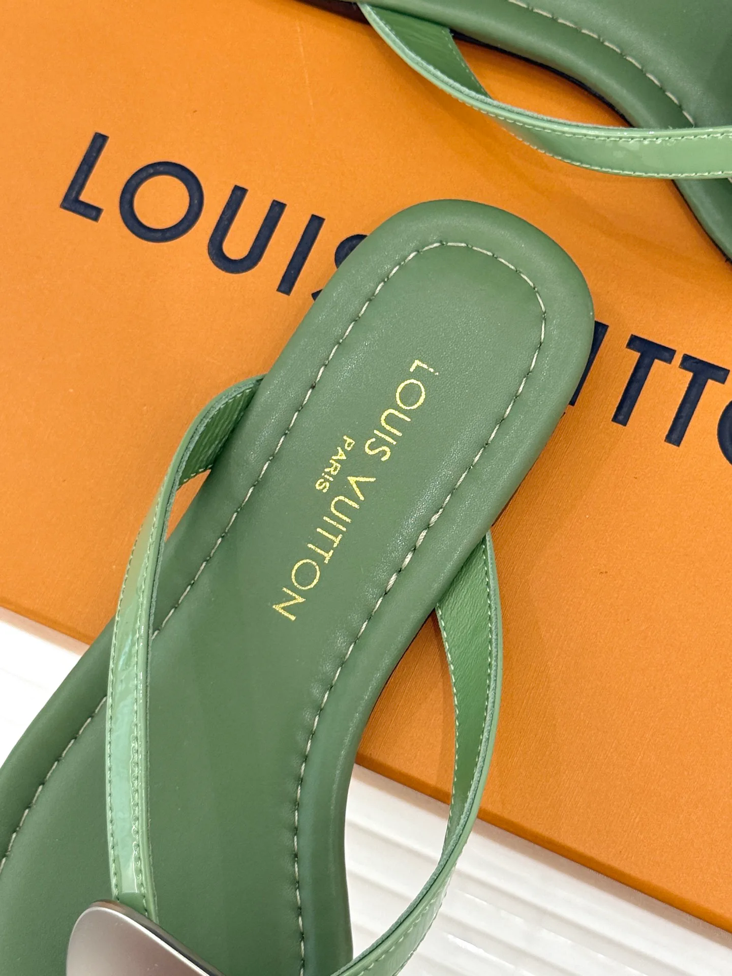 Women's Flip-Flops LOUIS VUITTON 17596994