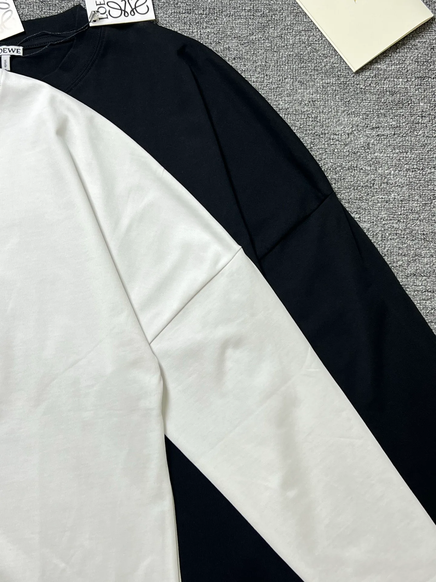 Women's T-Shirts LOEWE 18182463