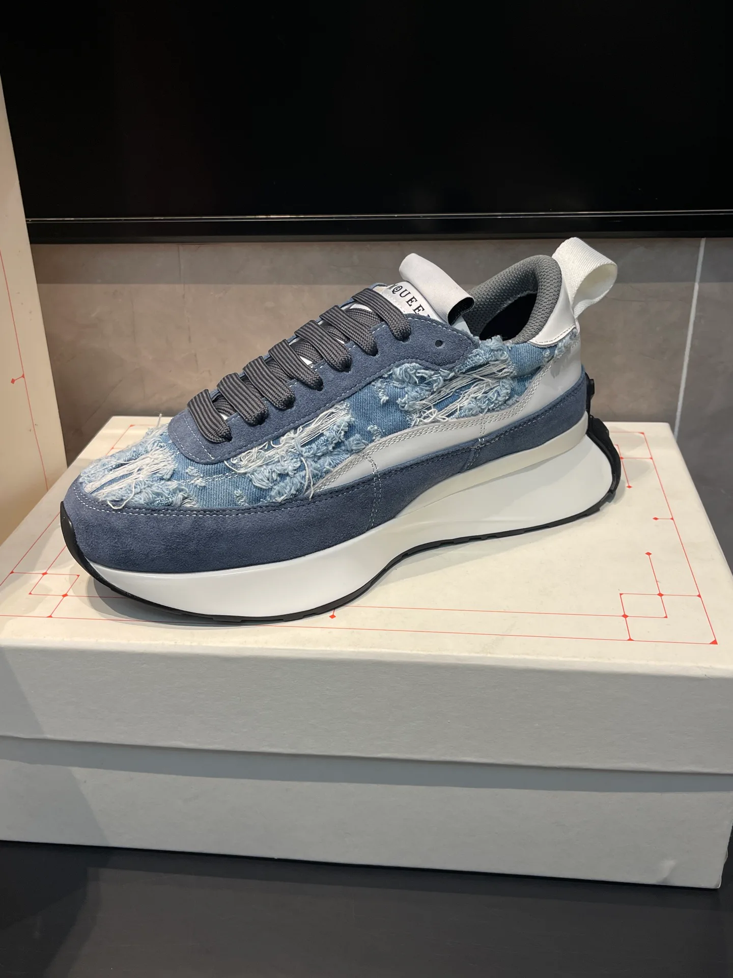 Women's Sneakers ALEXANDER MCQUEEN 18363931