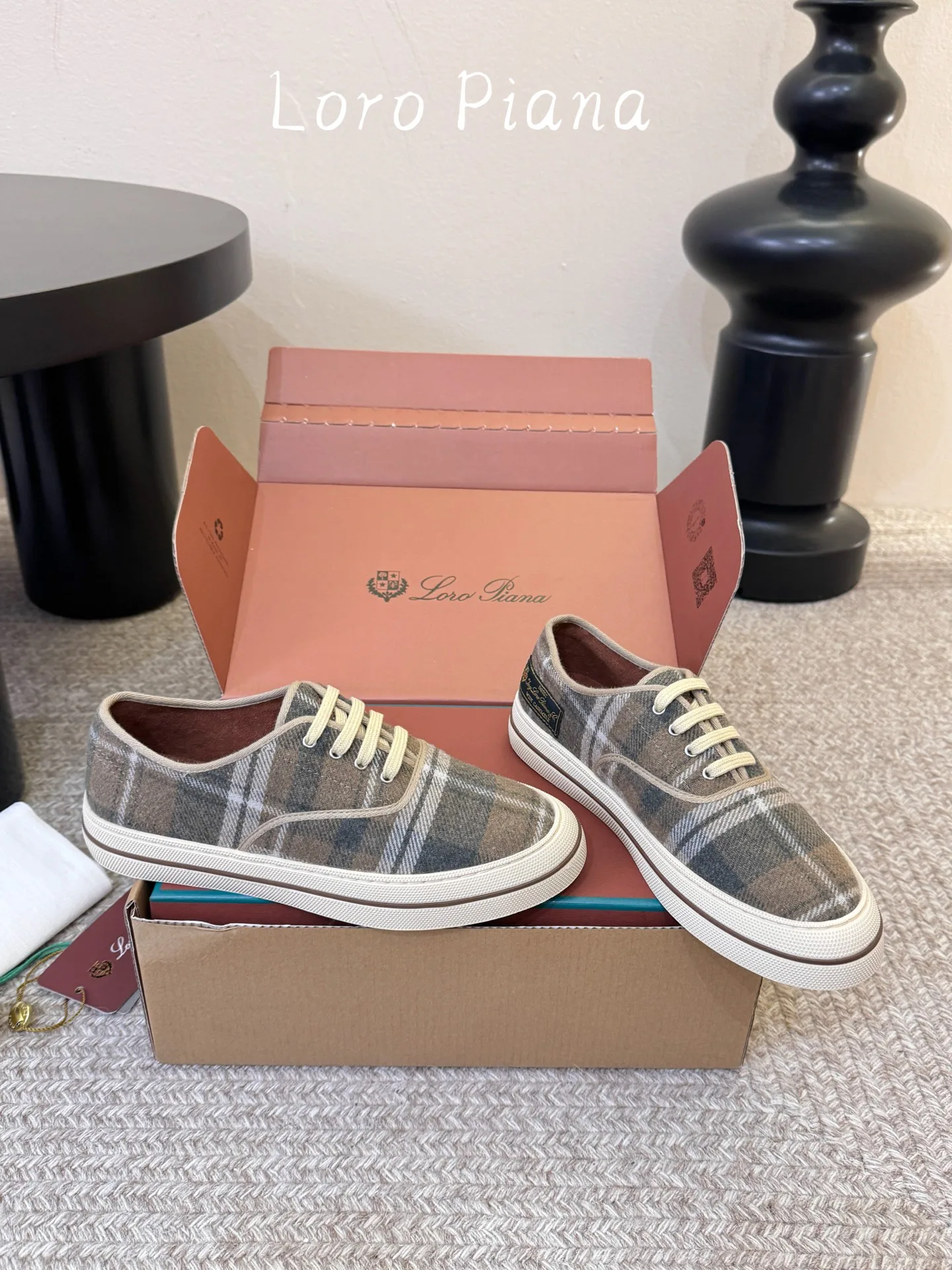 Women's Sneakers LORO PIANA 18241380