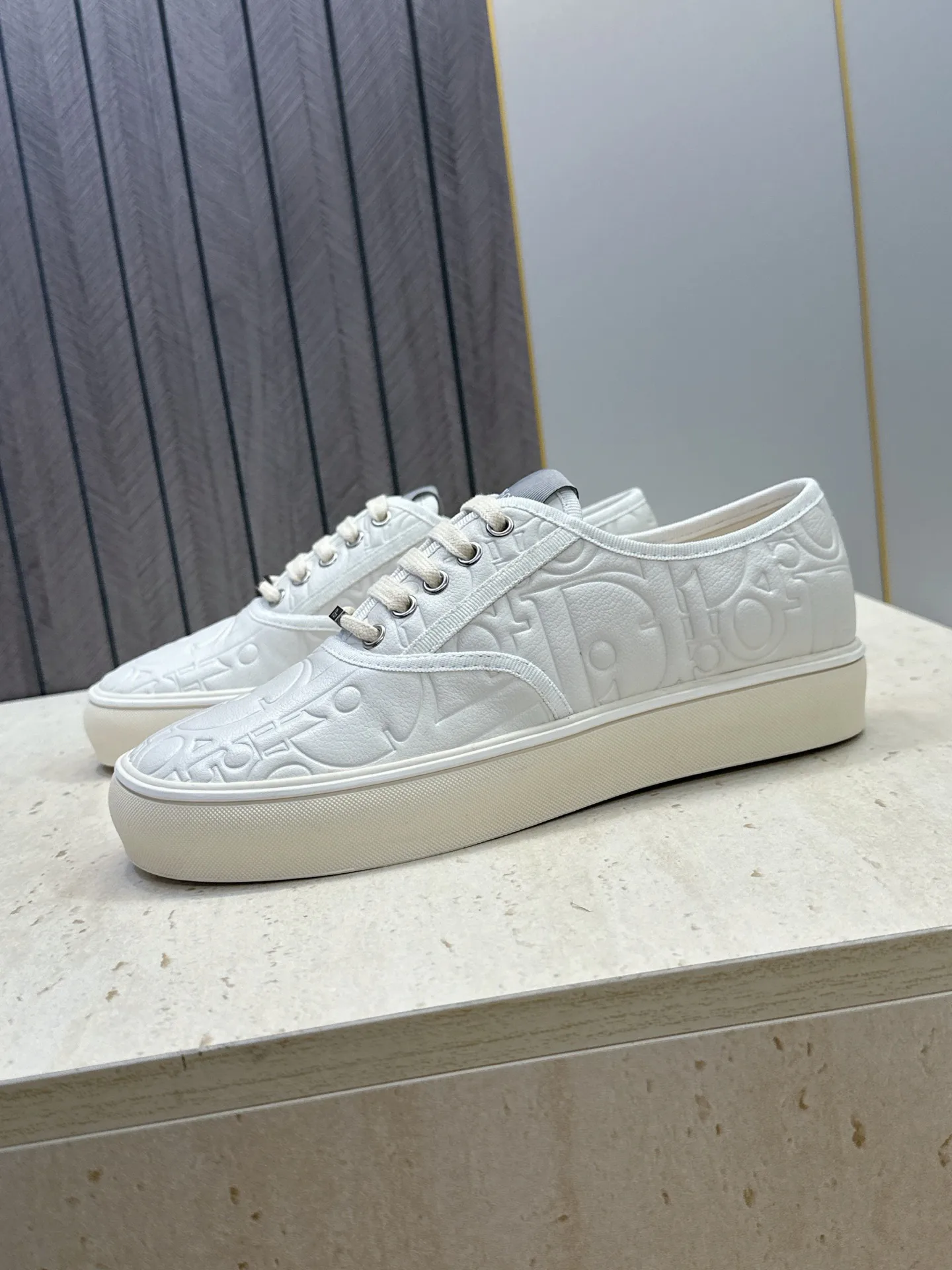 Women's Sneakers CHRISTIAN DIOR 18132780