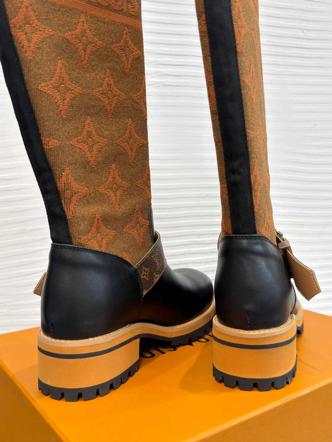 Women's Boots LOUIS VUITTON 18252050