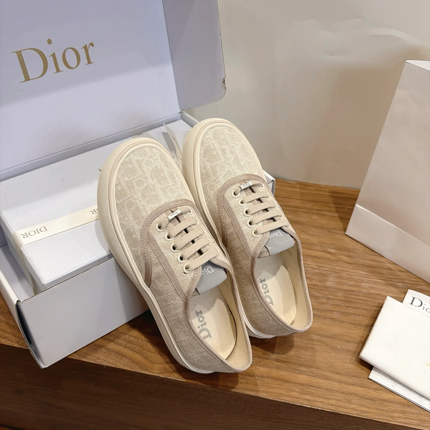 Women's Sneakers CHRISTIAN DIOR 18034452