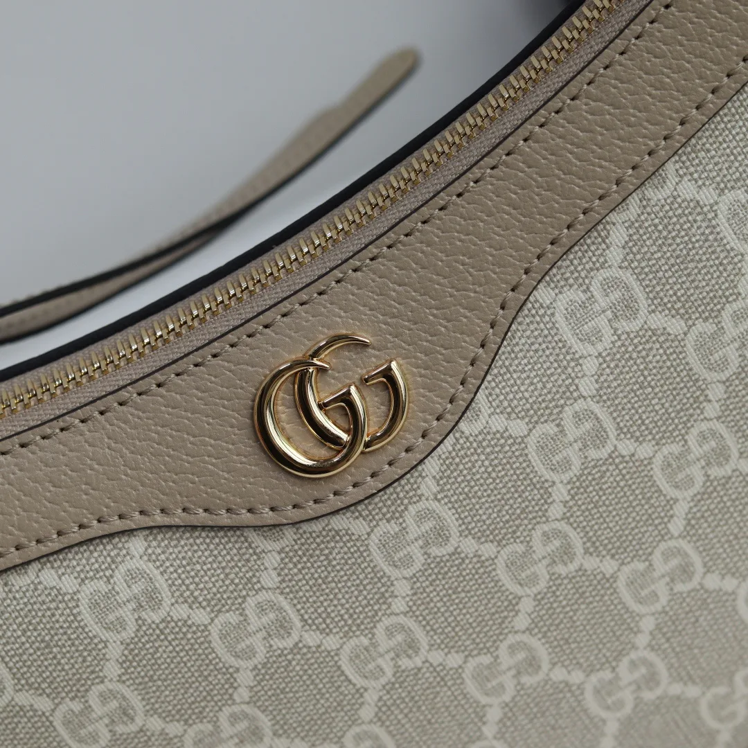 Women's Classic Handbags GUCCI 17947786