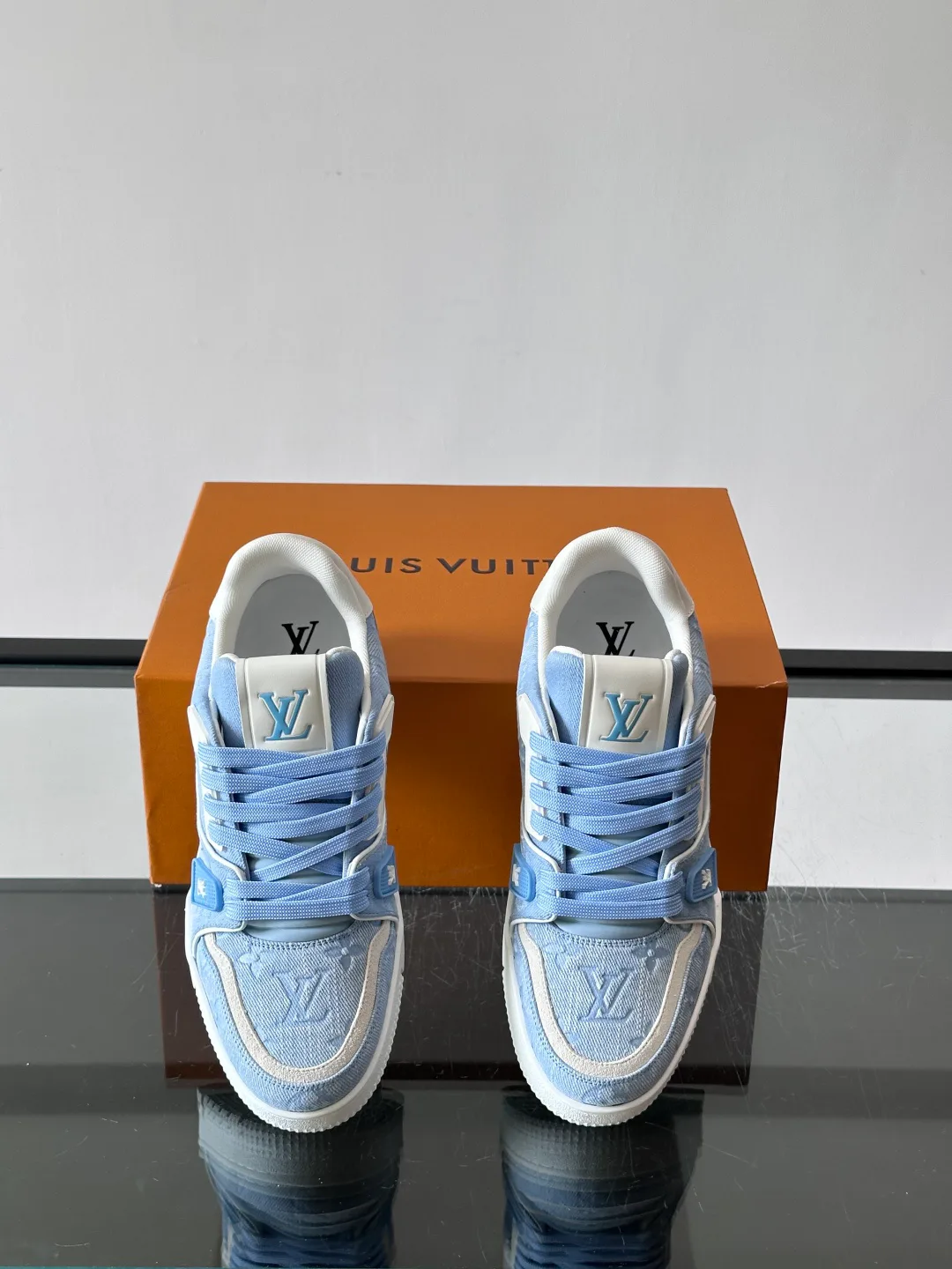 Men's Sneakers LOUIS VUITTON 17760880