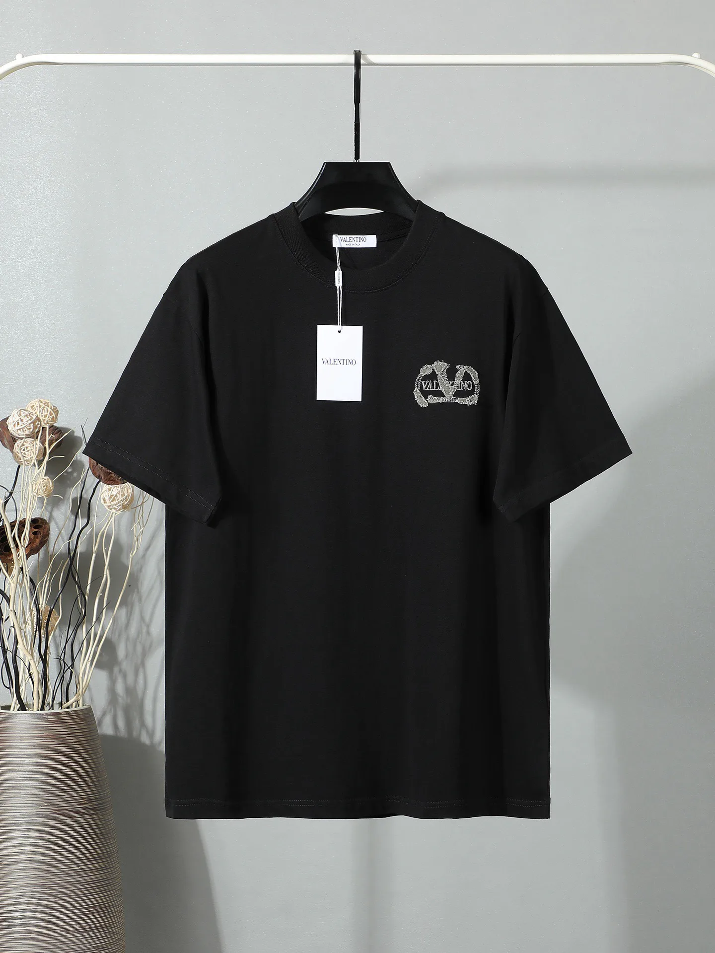 Men's T-Shirts VALENTINO 17843379