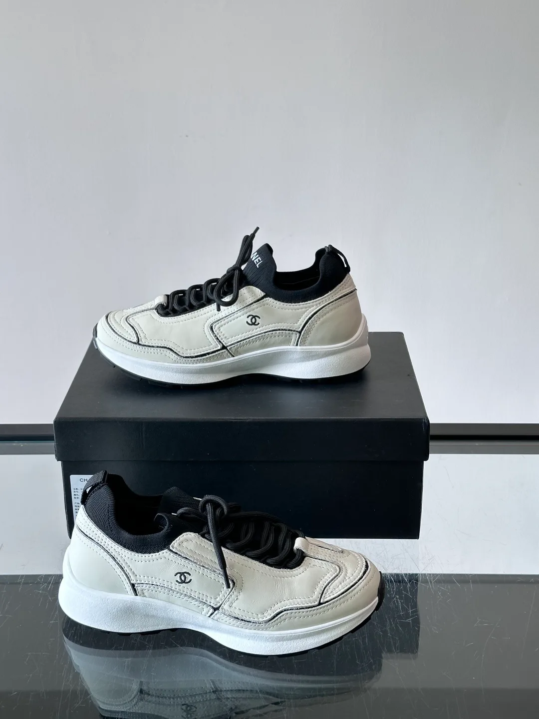 Women's Sneakers CHANEL 18079218
