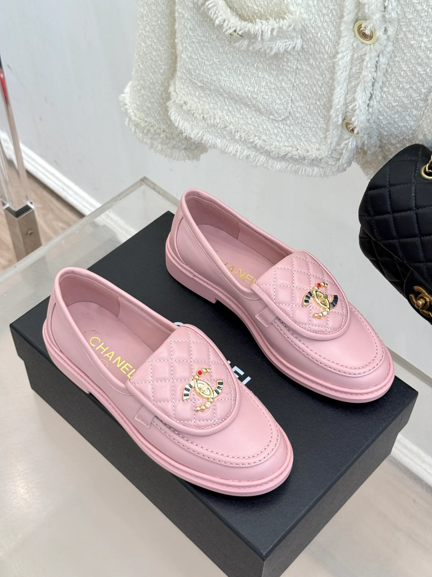 Women's Loafers And Moccasins CHANEL 17336063