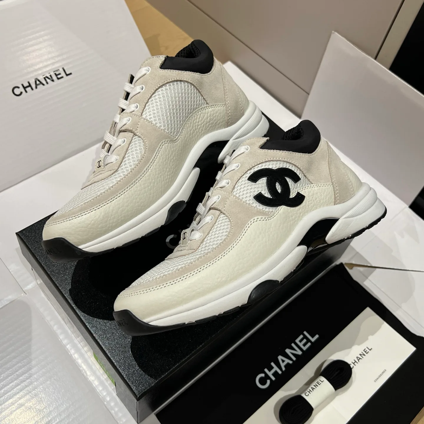 Women's Sneakers CHANEL 18121530