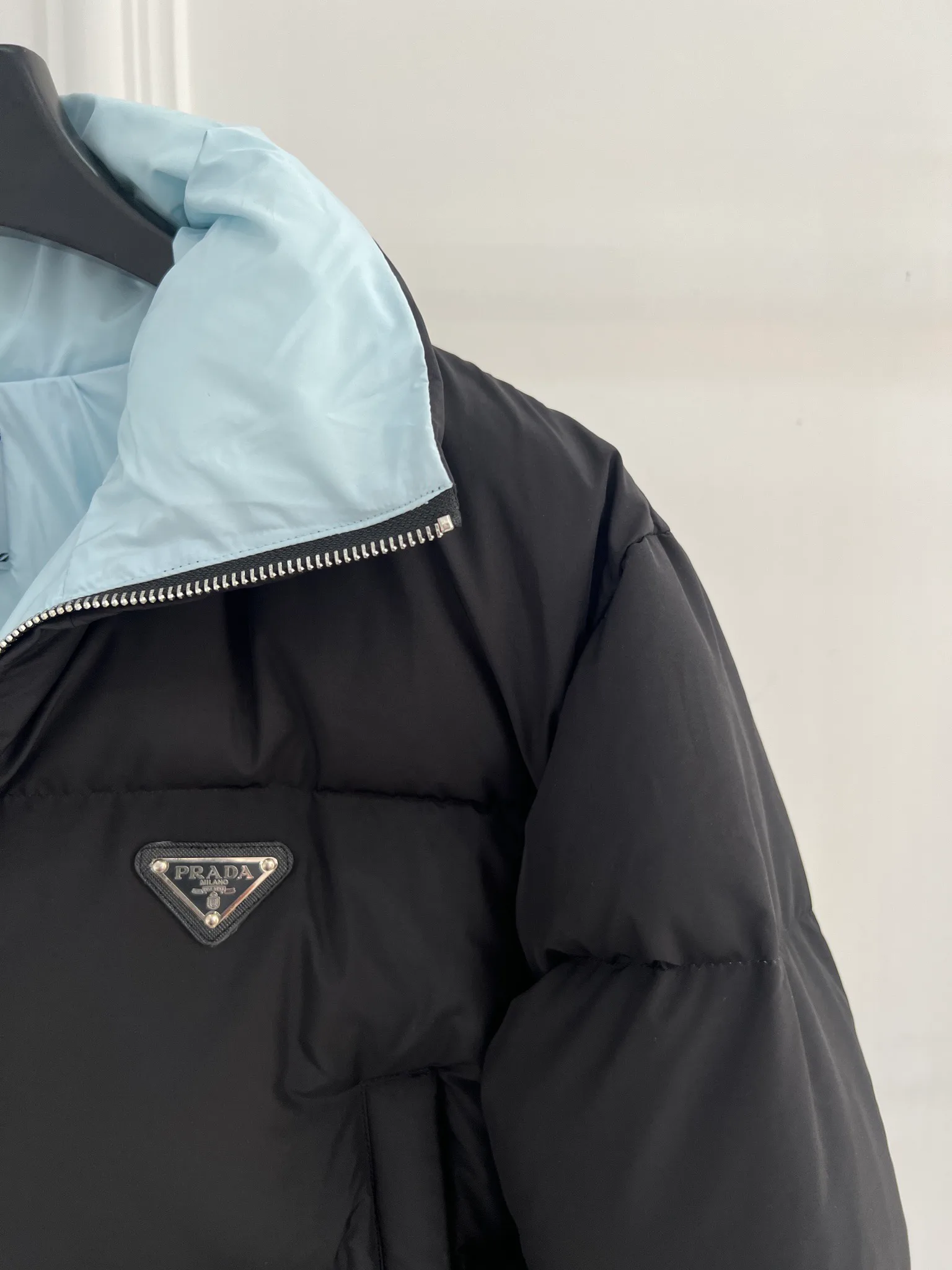 Women's Jackets And Down Jackets PRADA 17904158