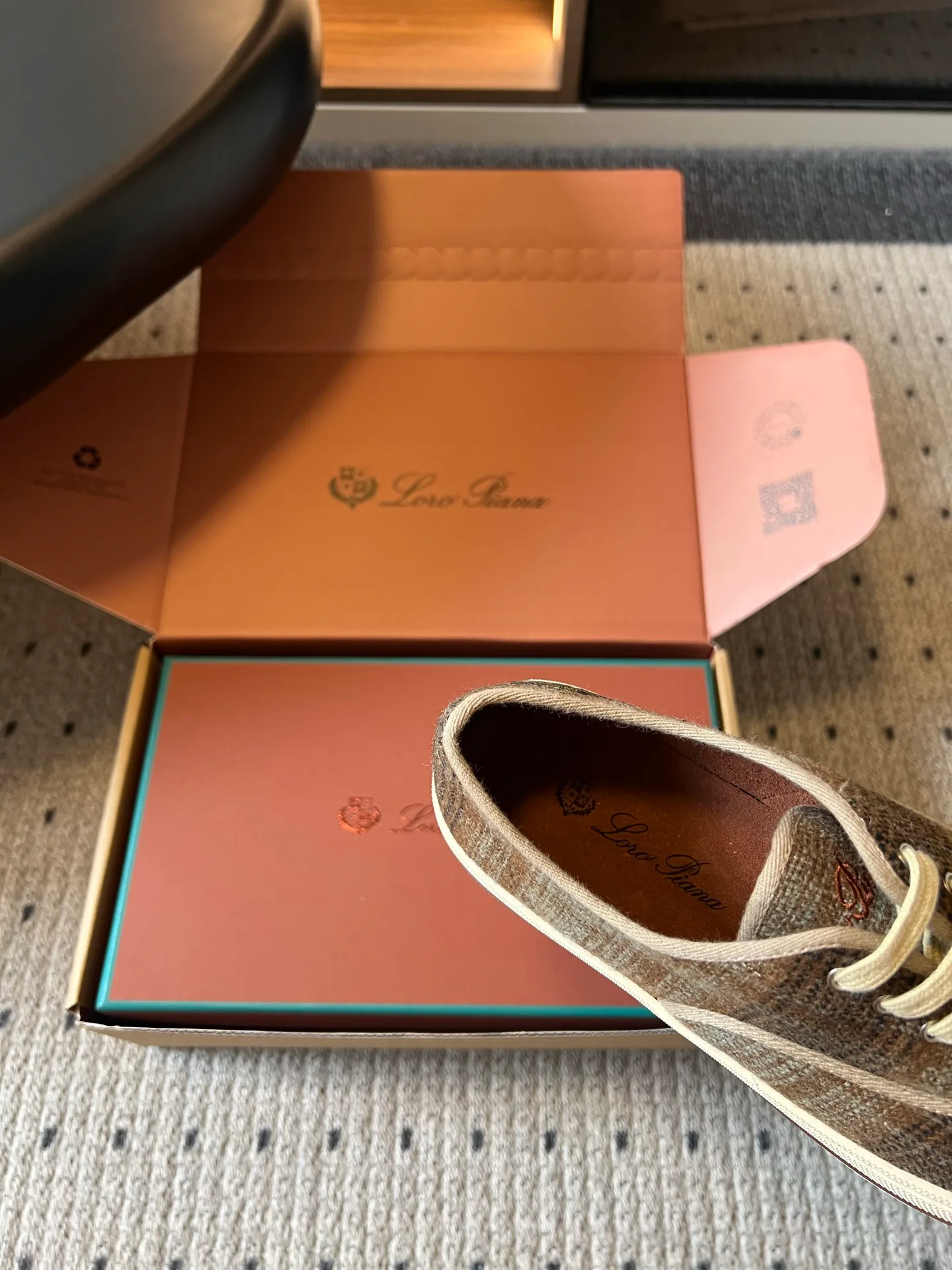 Women's Sneakers LORO PIANA 17942684