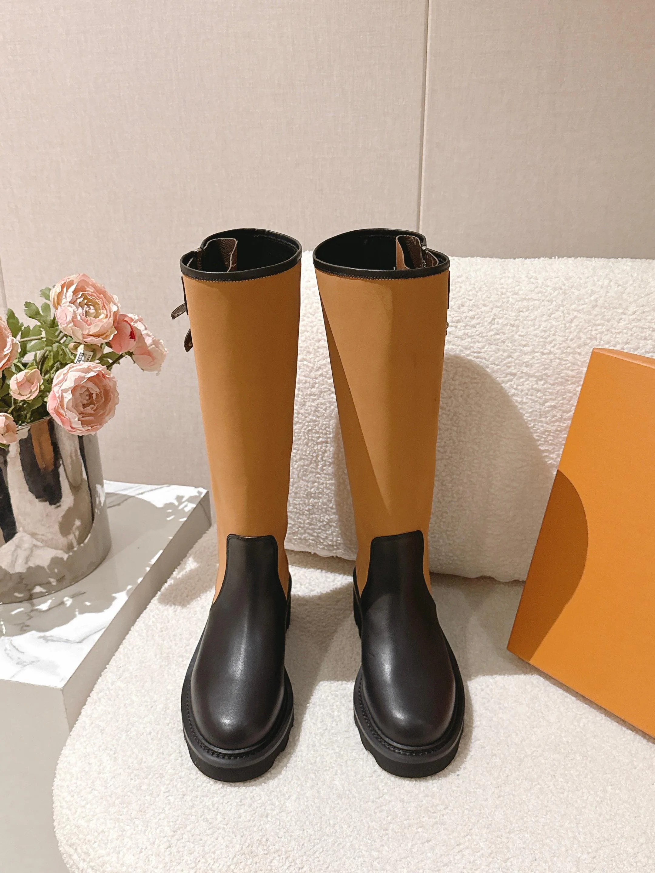 Women's Boots LOUIS VUITTON 18462268
