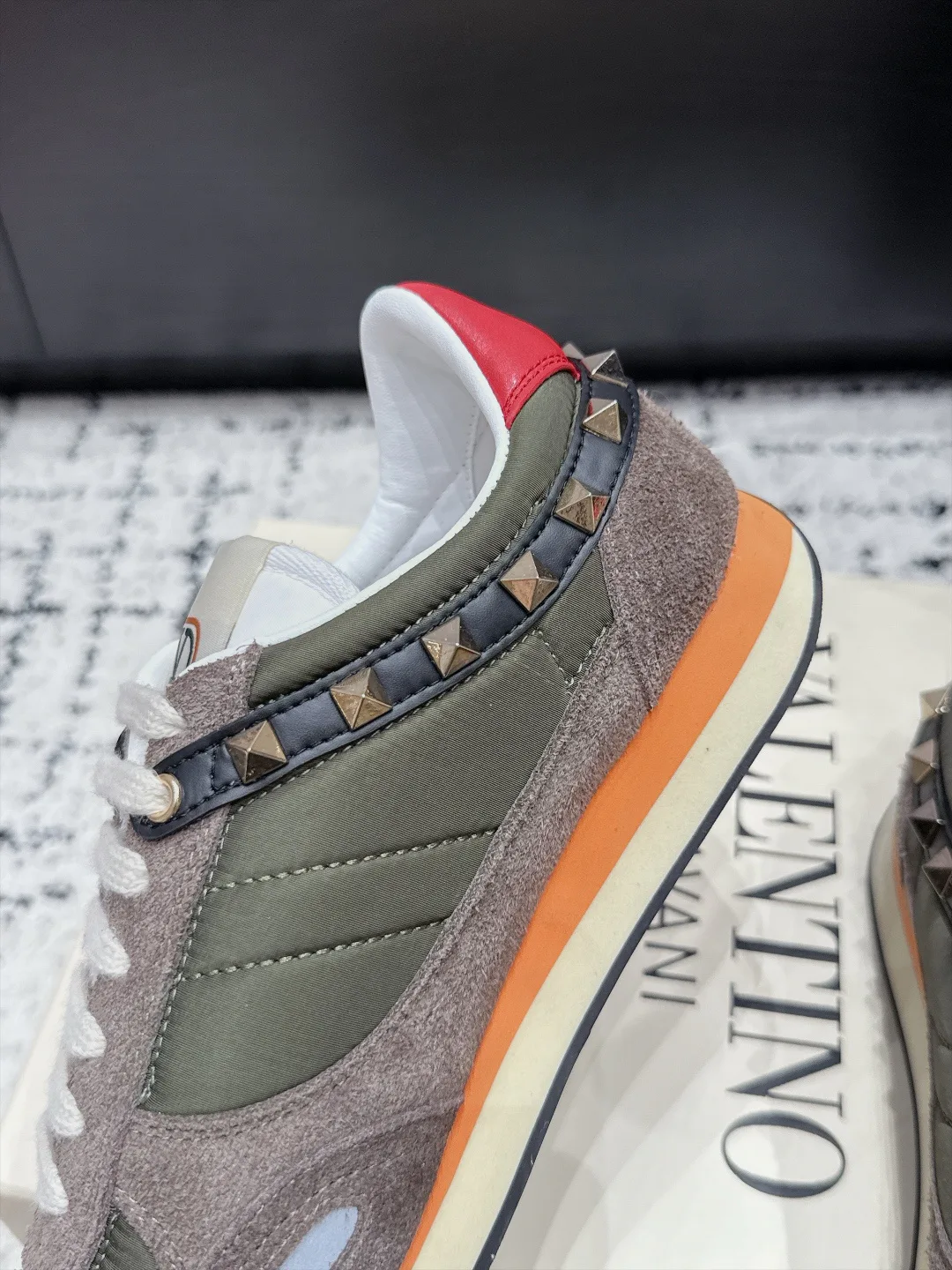 Women's Sneakers VALENTINO 17881054