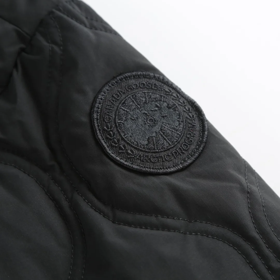 Women's Jackets And Down Jackets CANADA GOOSE 17883625