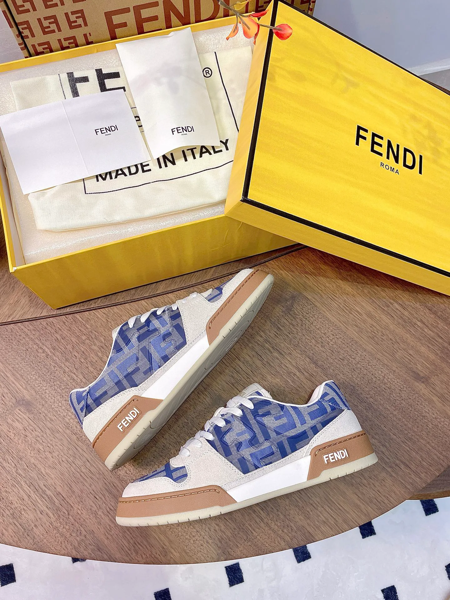 Women's Sneakers FENDI 17957350