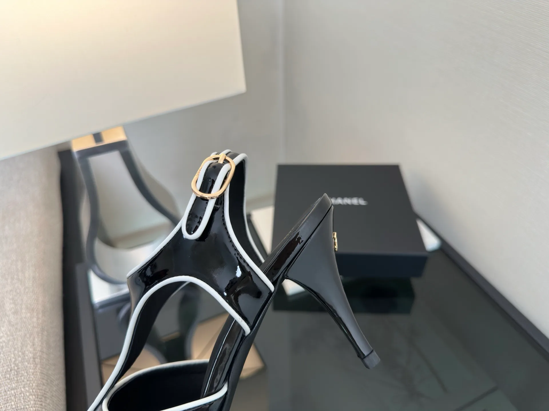 Women's Heels CHANEL 18402155