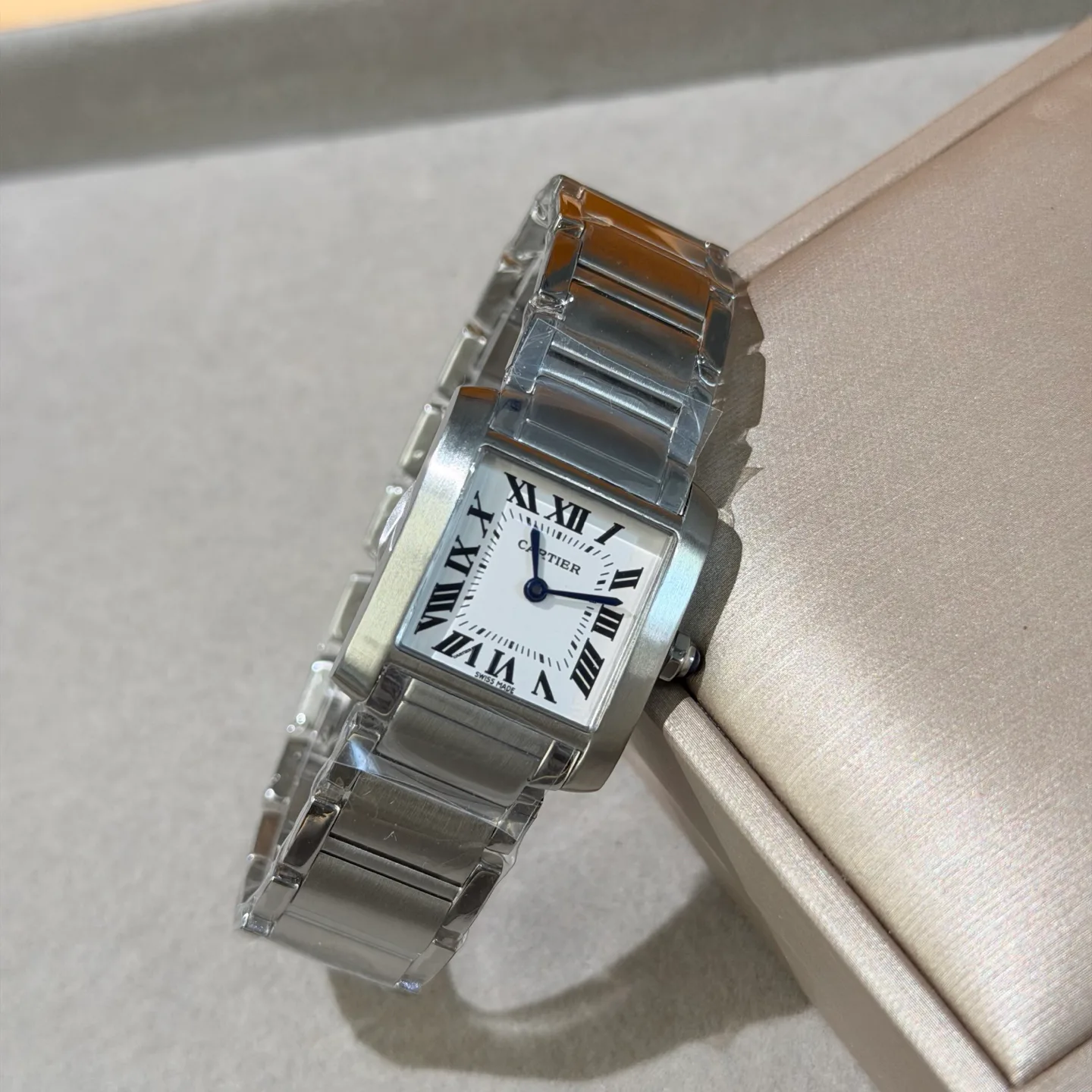 Women's Watches CARTIER 17650367