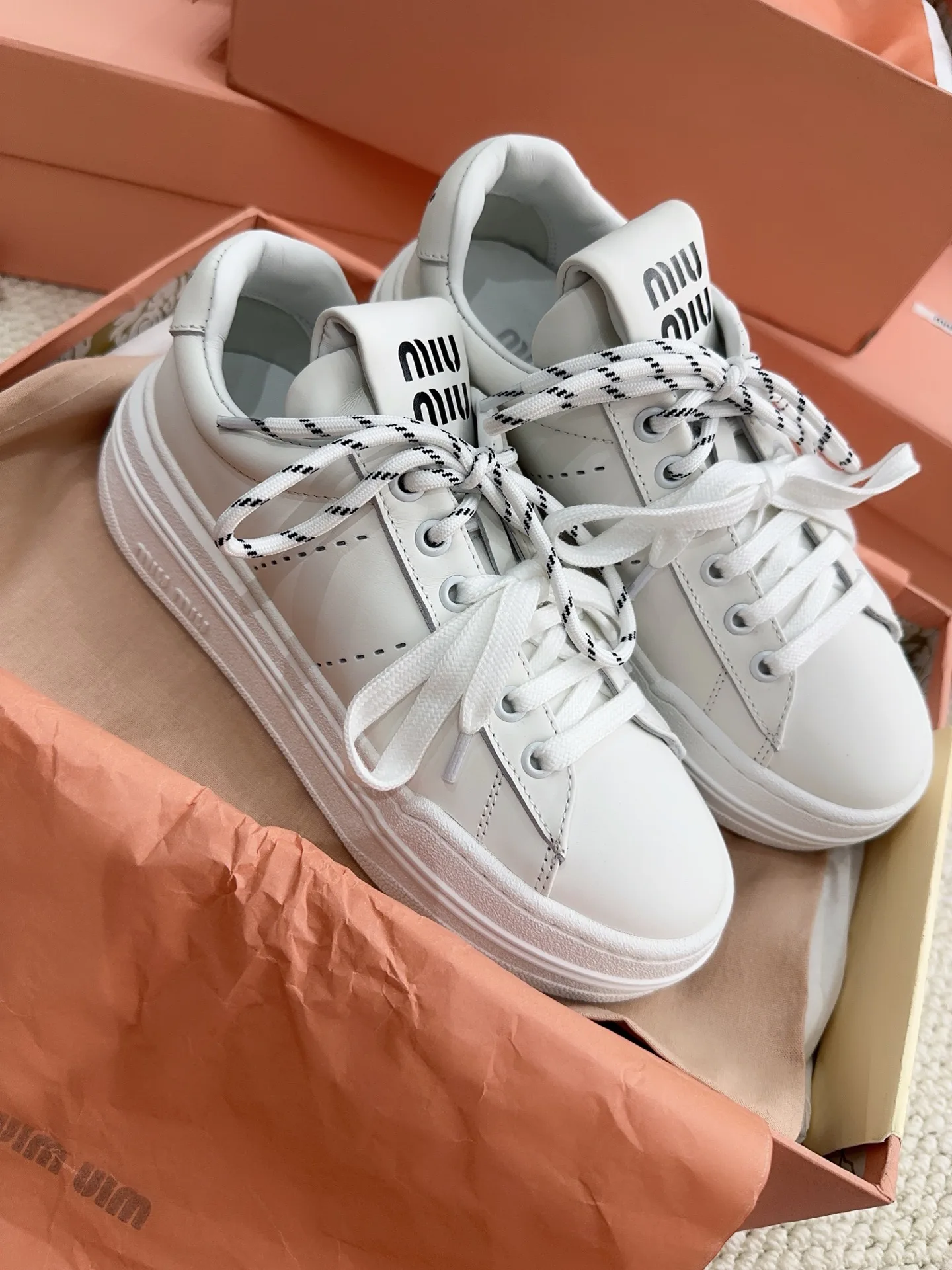 Women's Sneakers MIU MIU 18041144