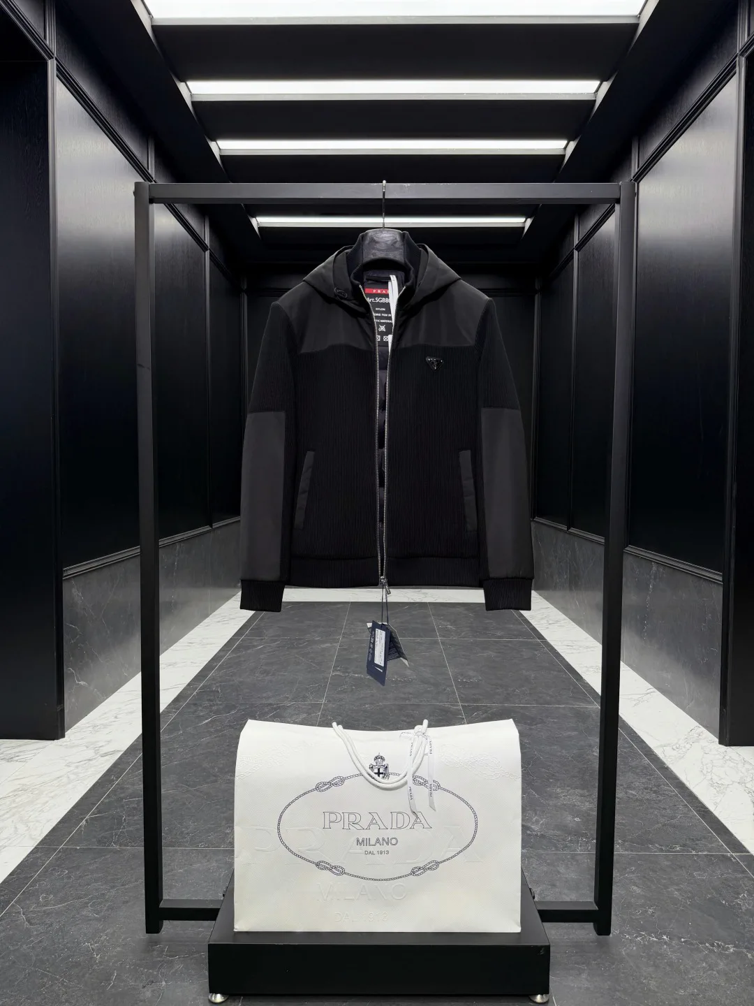 Куртки И Пуховики Мужские Prada 18596156