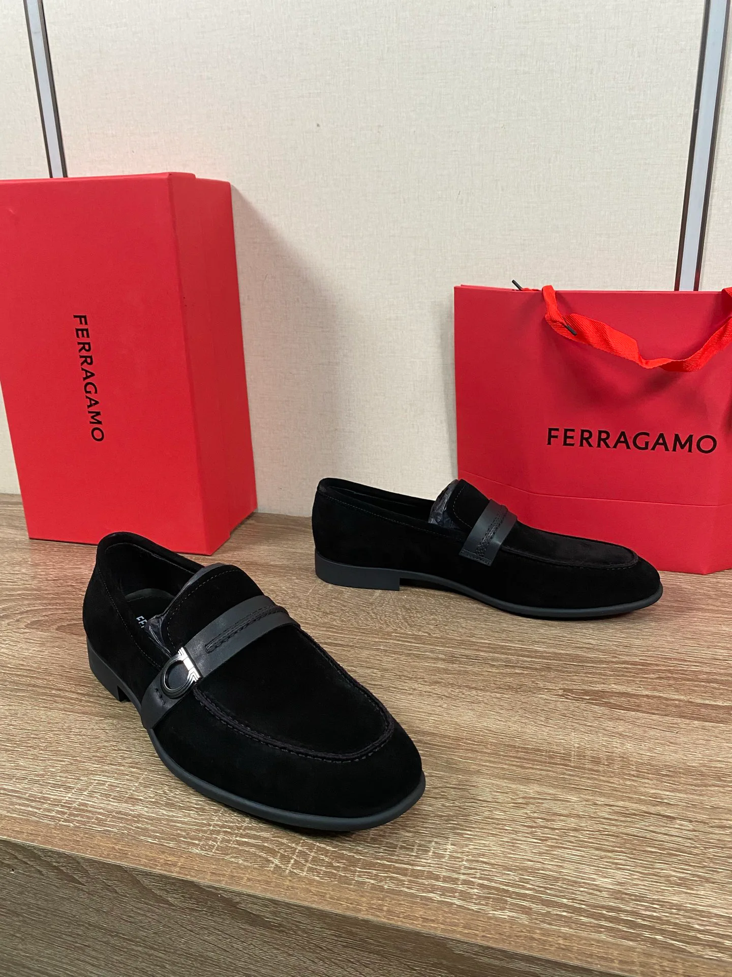 Men's Loafers And Dress Shoes SALVATORE FERRAGAMO 18078631