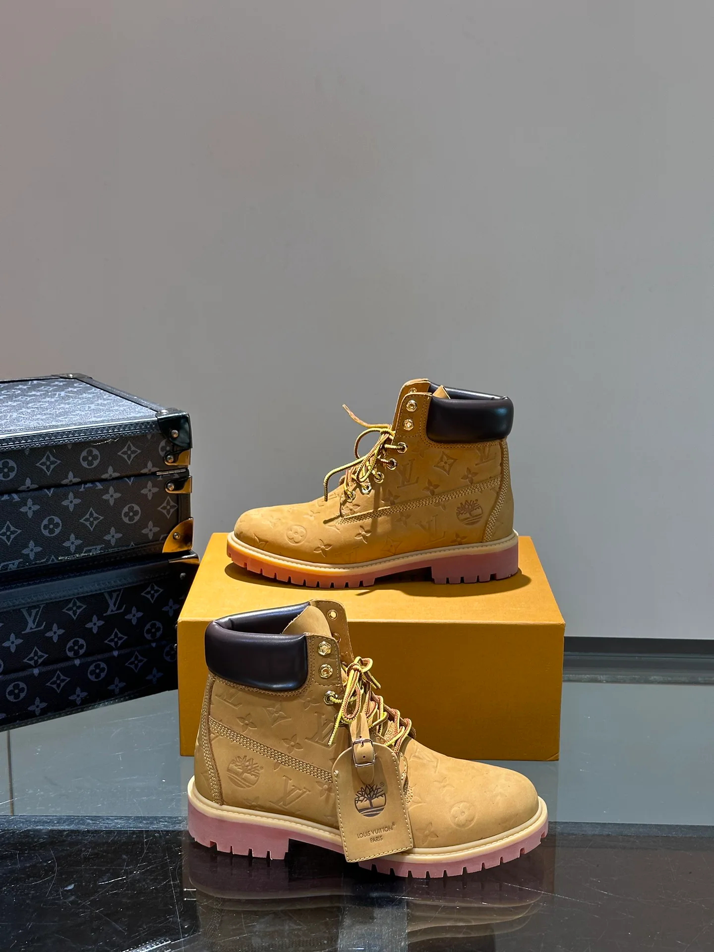 Men's Ankle Boots LOUIS VUITTON 17955335