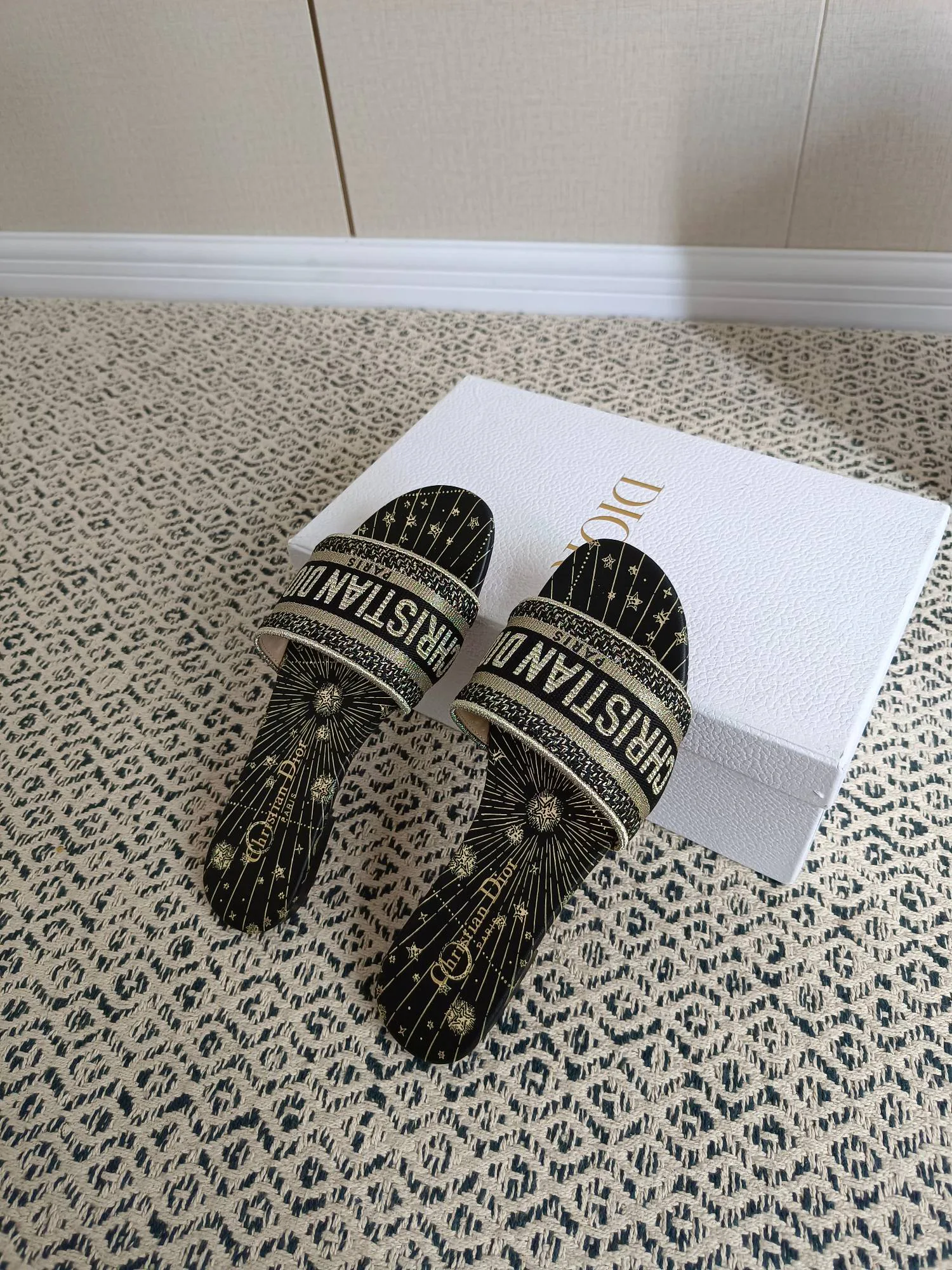 Women's Flip-Flops CHRISTIAN DIOR 17998148