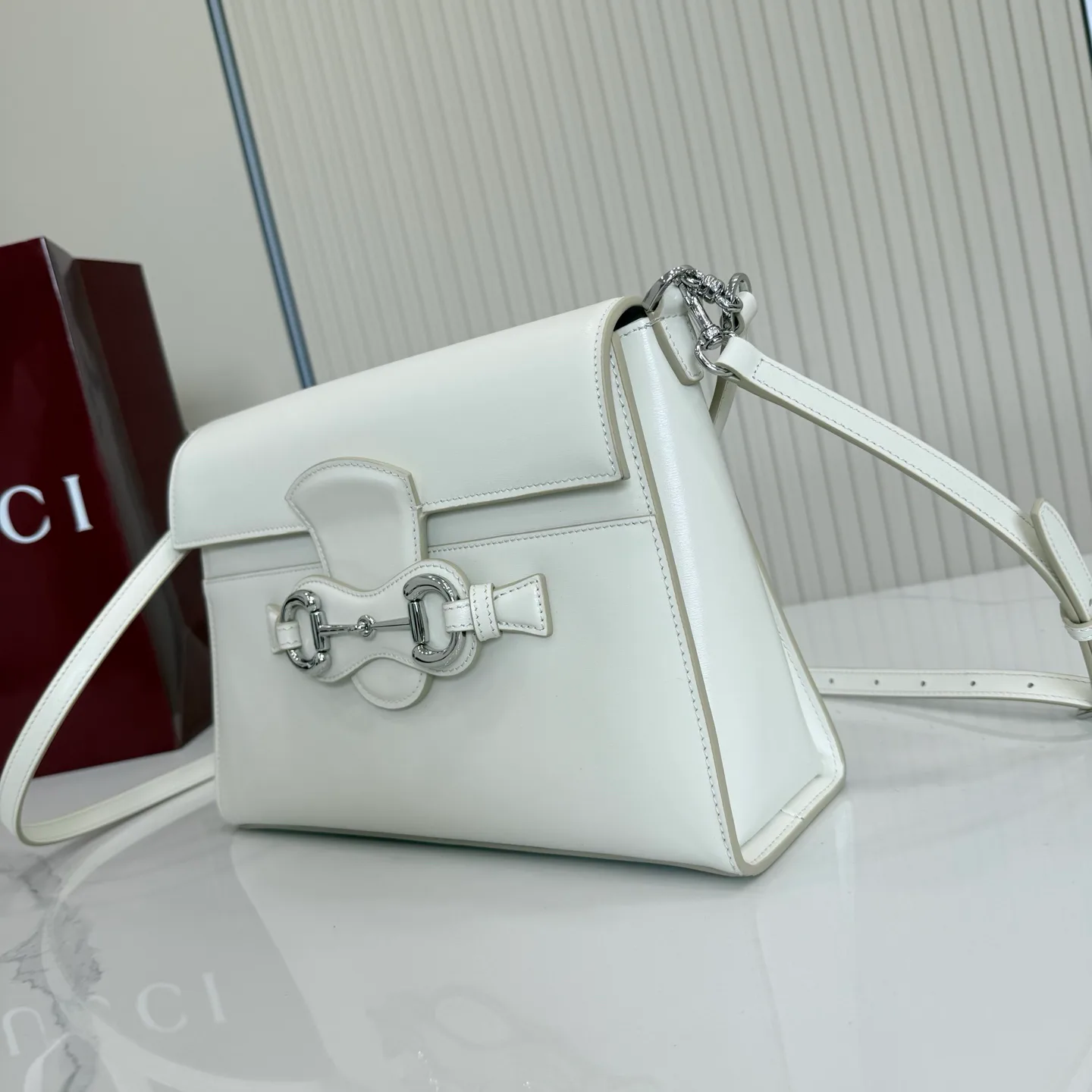 Women's Classic Handbags GUCCI 18262338