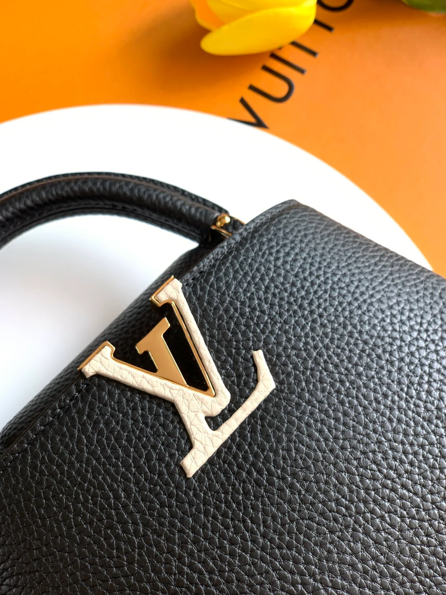 Women's Classic Handbags LOUIS VUITTON 18520987