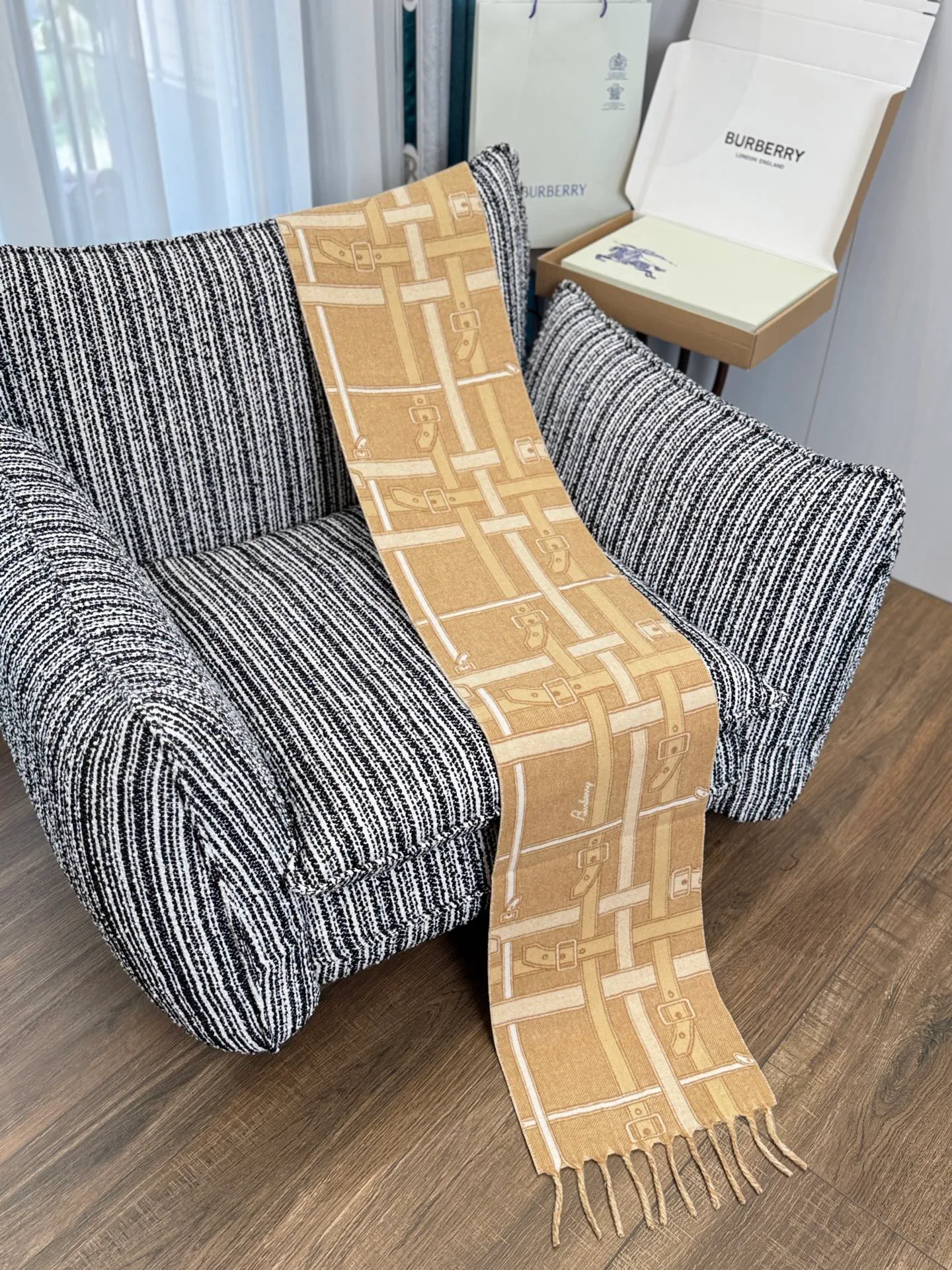 Scarves BURBERRY 18523944
