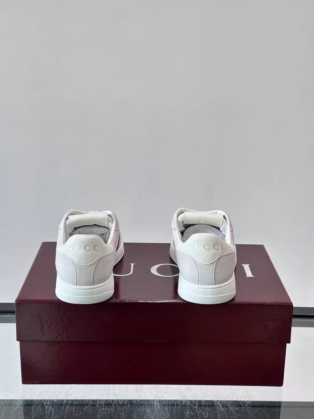 Women's Sneakers GUCCI 18118513