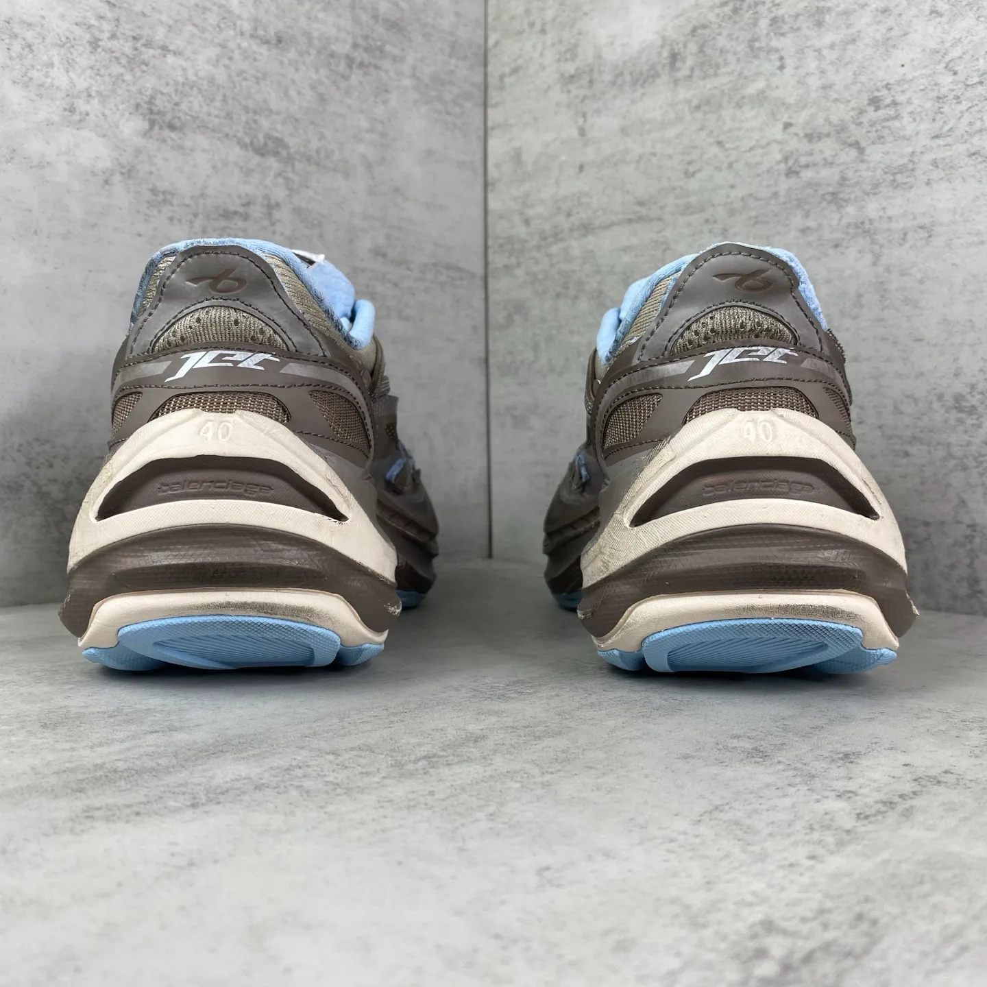 Women's Sneakers BALENCIAGA 18011899