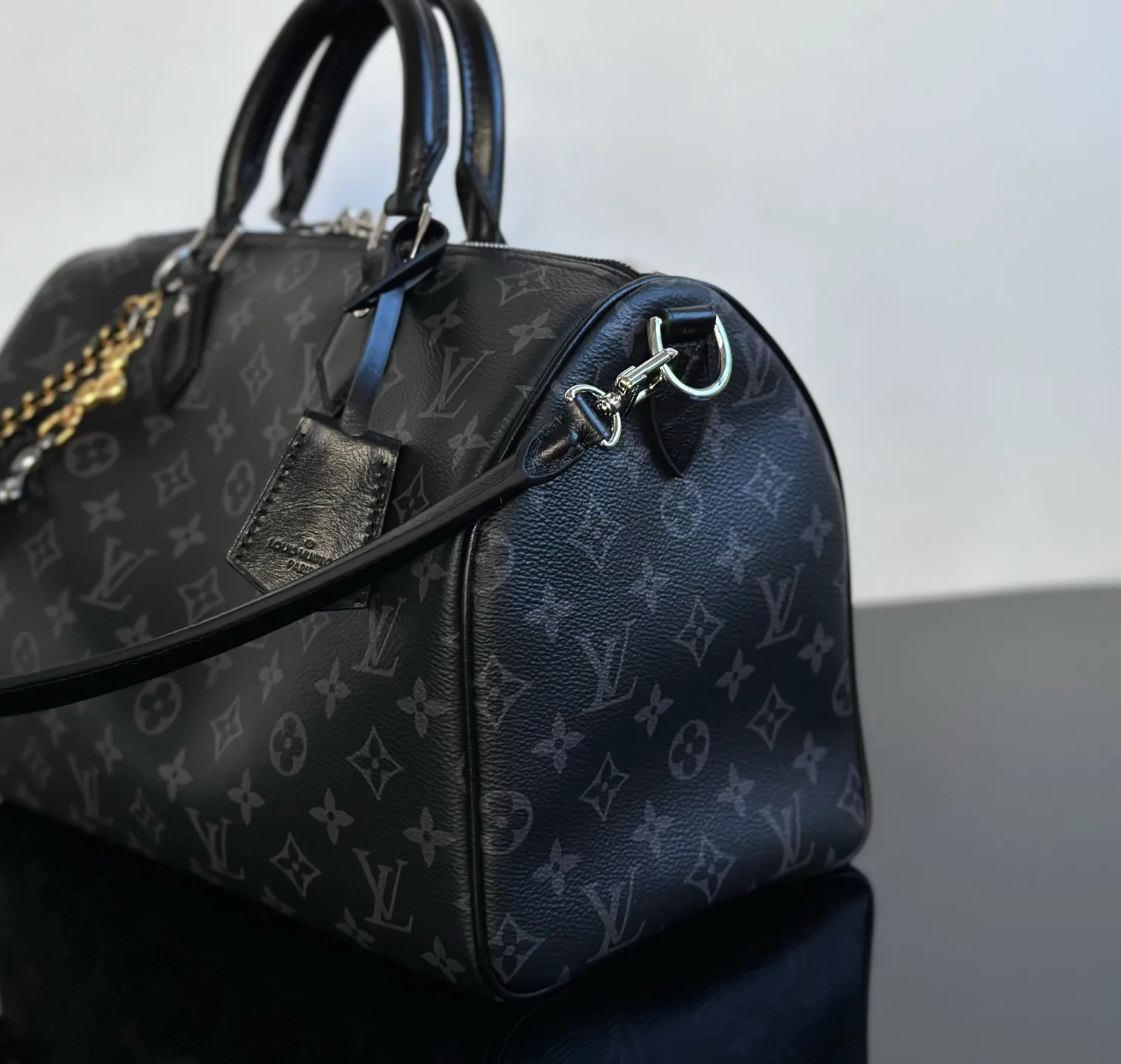 Women's Classic Handbags LOUIS VUITTON 18376592