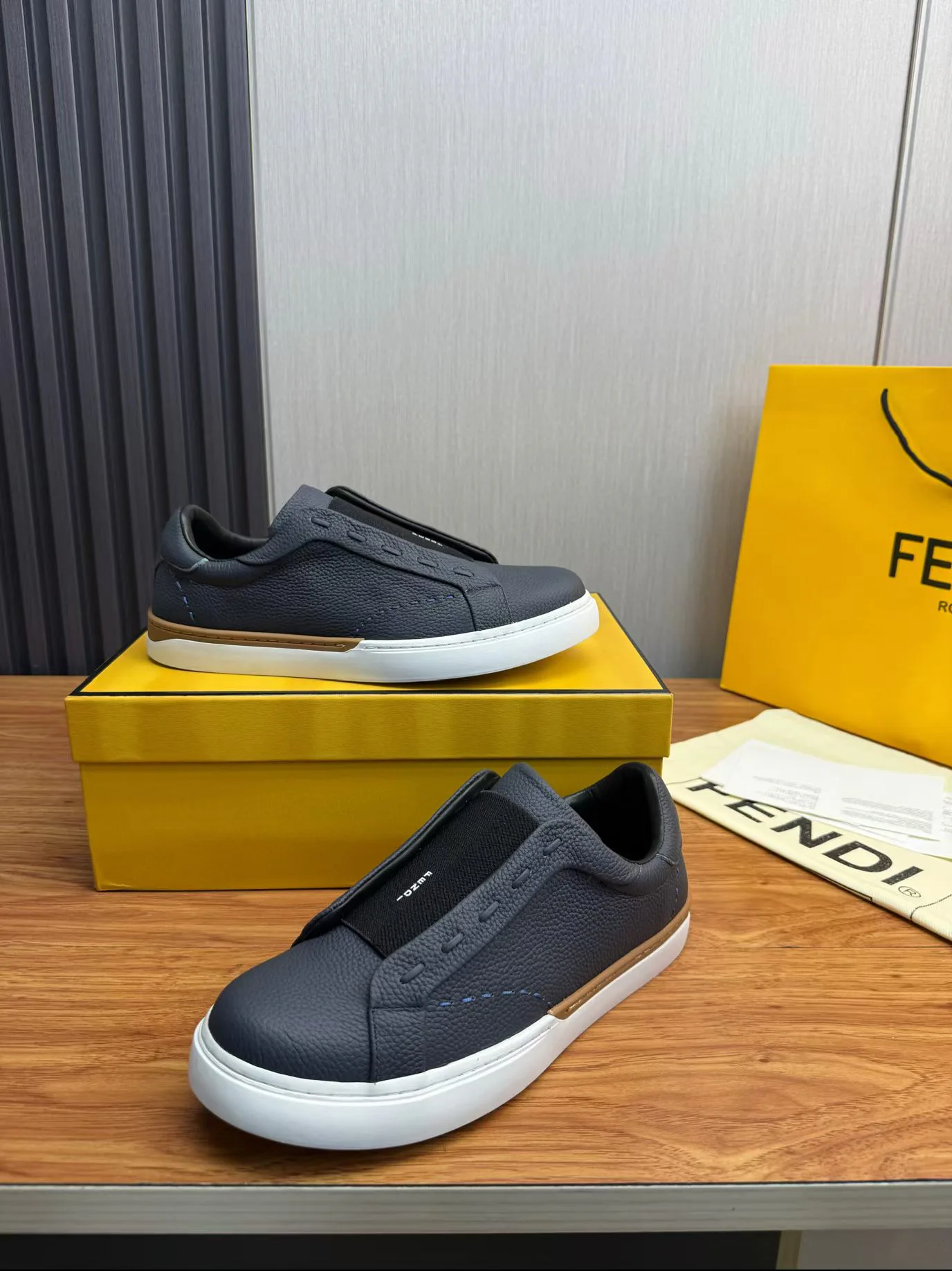 Men's Sneakers FENDI 18103056