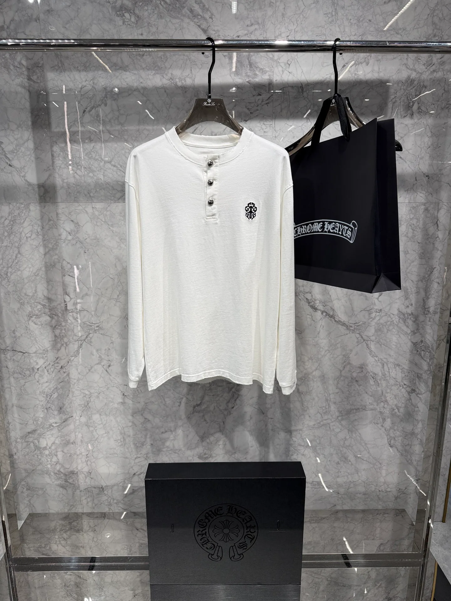 Women's T-Shirts CHROME HEARTS 18510366