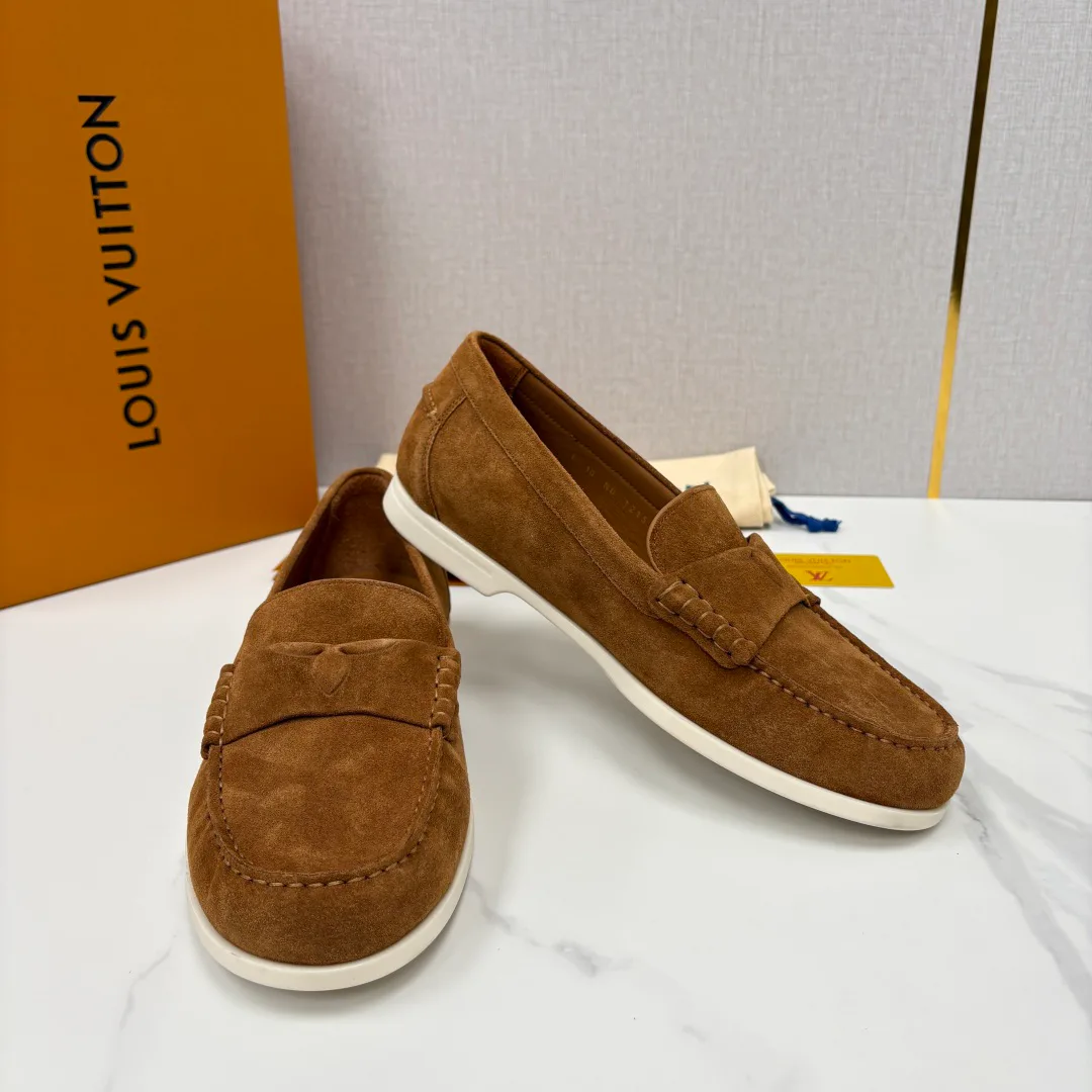 Men's Loafers And Dress Shoes LOUIS VUITTON 17715946