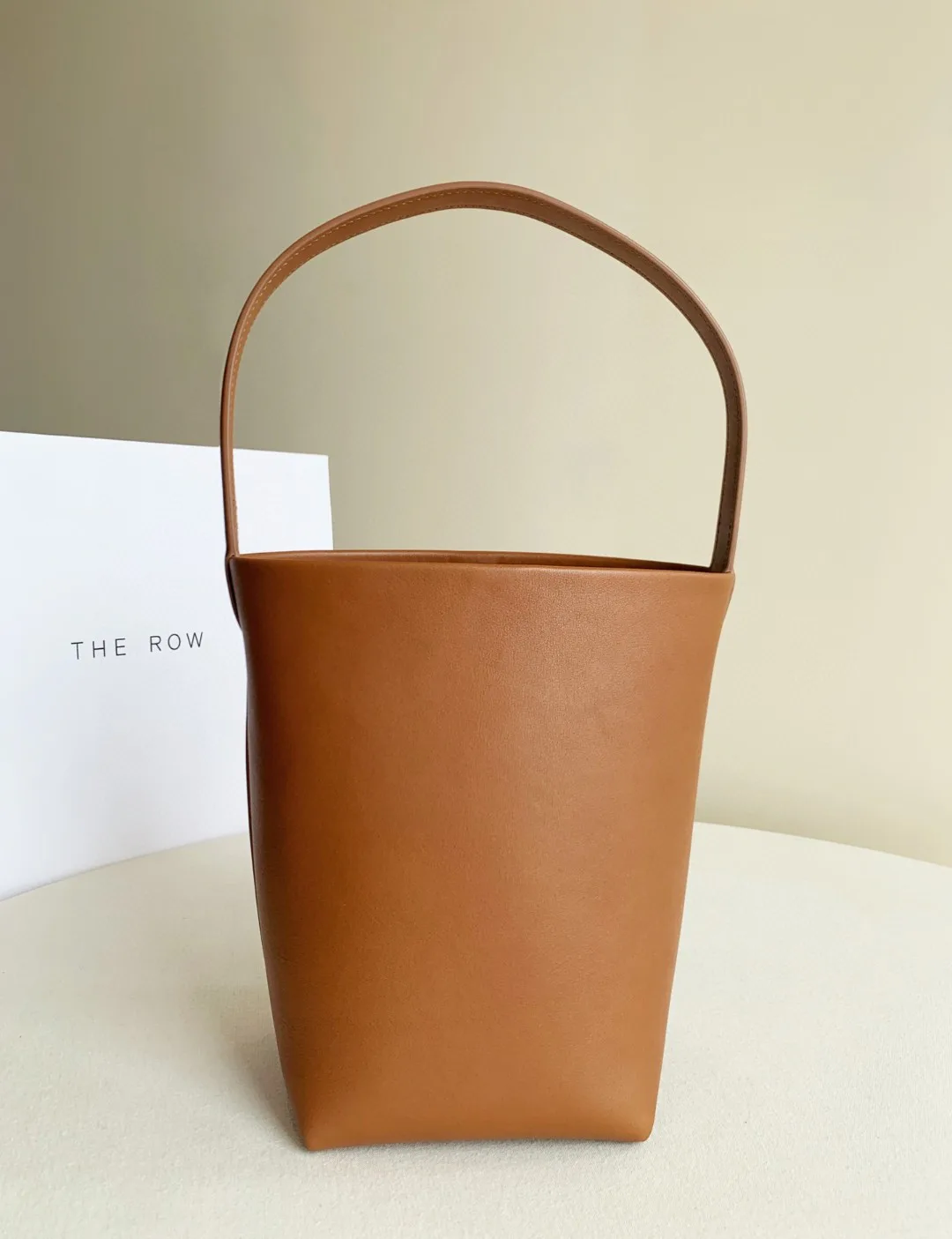 Women's Classic Handbags THE ROW 18070649