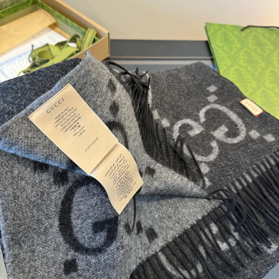 Scarves GUCCI 17896033