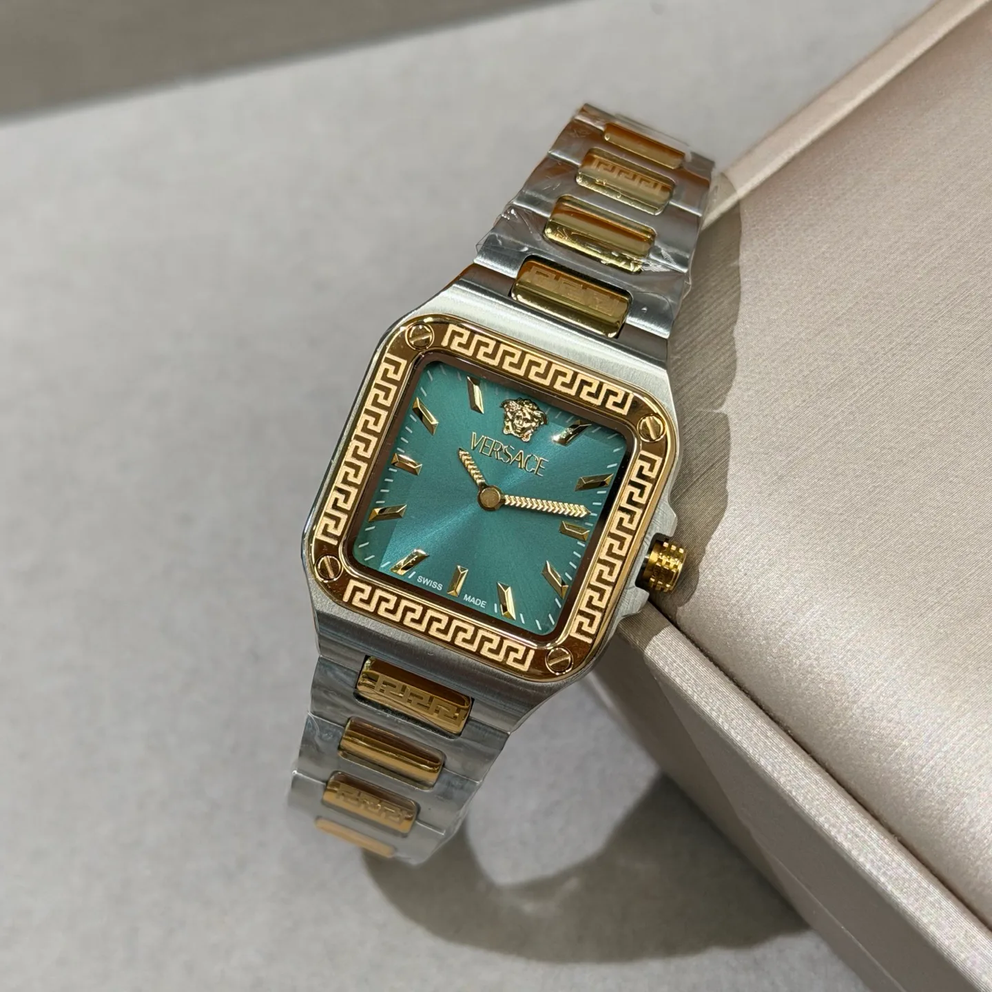Women's Watches VERSACE 17813610