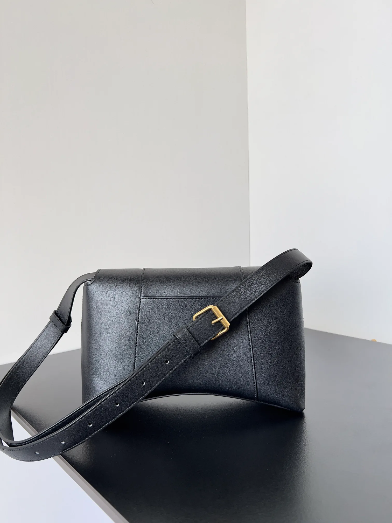 Классические Сумки Женские Balenciaga 18619536