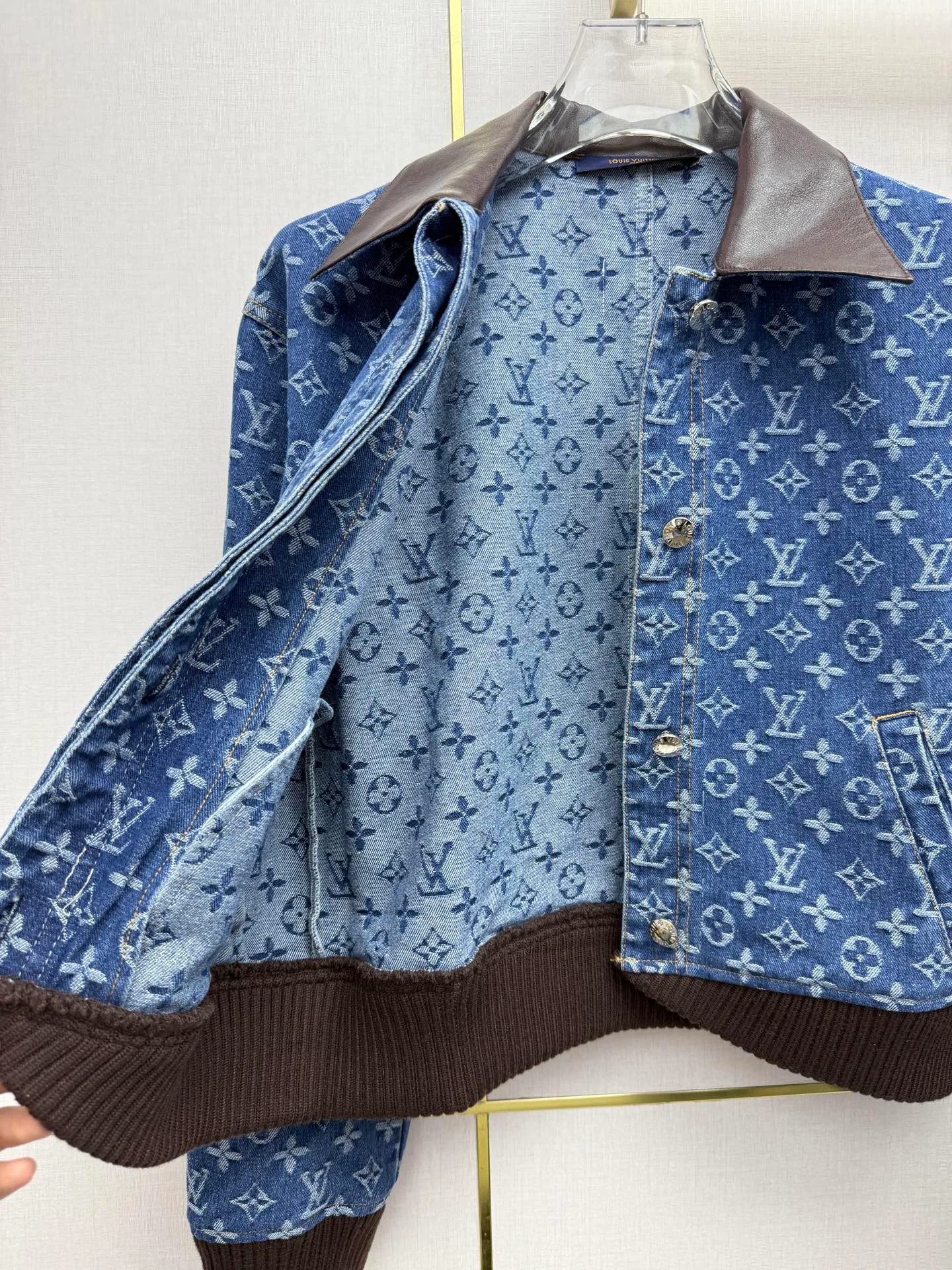 Women's Jackets And Down Jackets LOUIS VUITTON 18451126