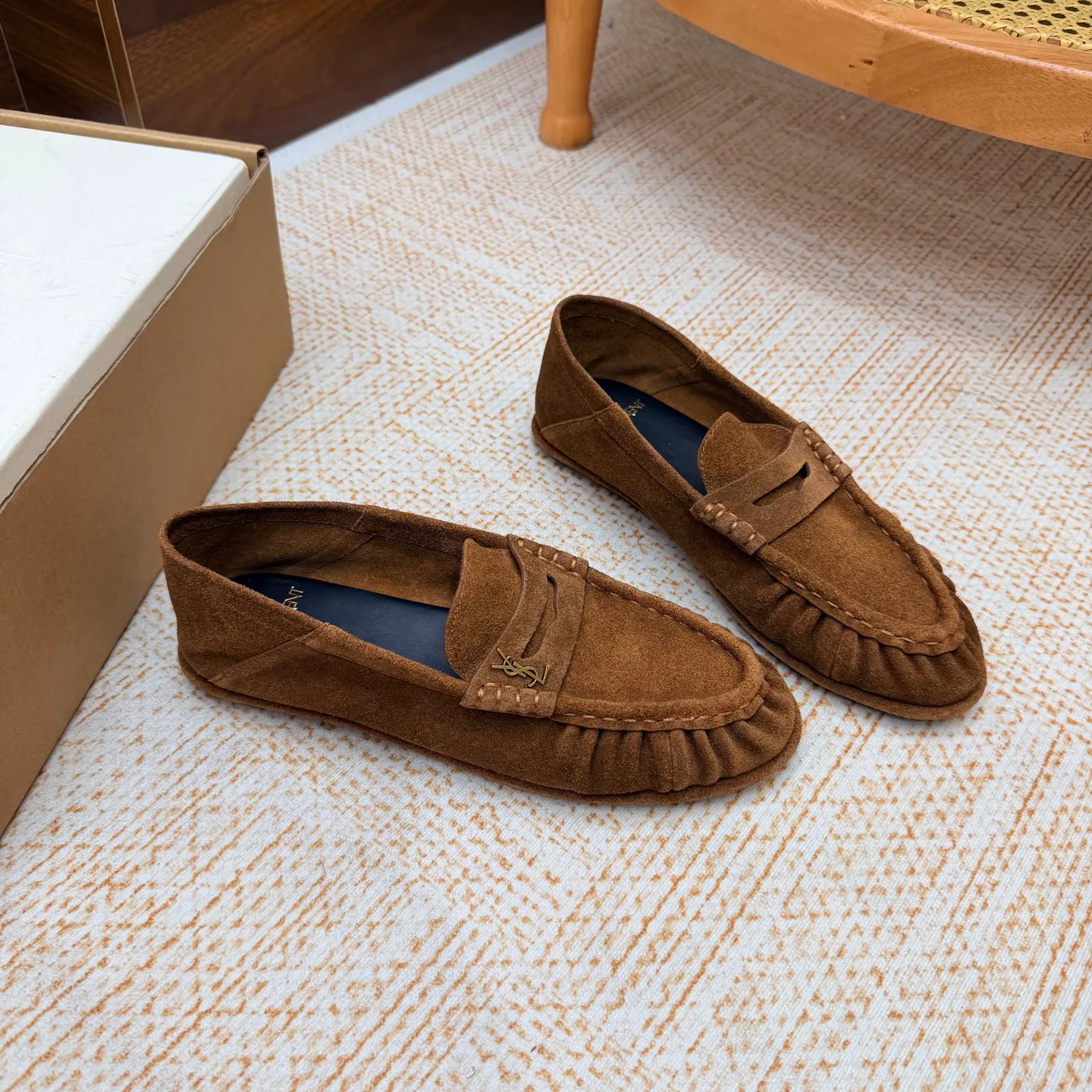Women's Loafers And Moccasins SAINT LAURENT 18104178