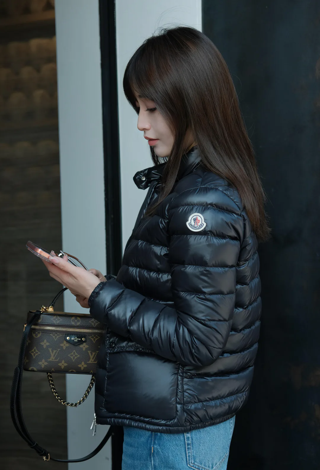 Women's Jackets And Down Jackets MONCLER 18213383