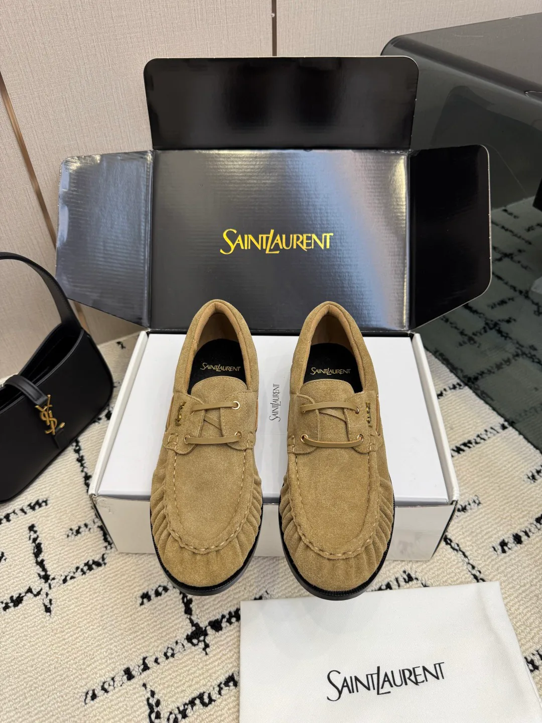 Women's Loafers And Moccasins SAINT LAURENT 18139445