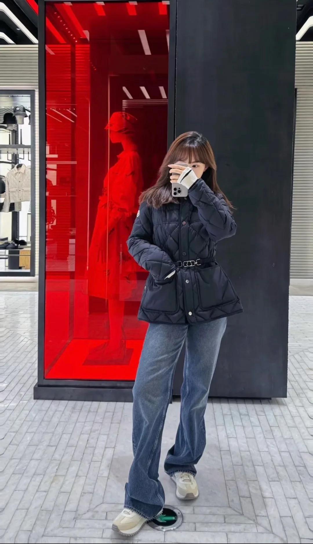 Women's Jackets And Down Jackets MONCLER 18111361