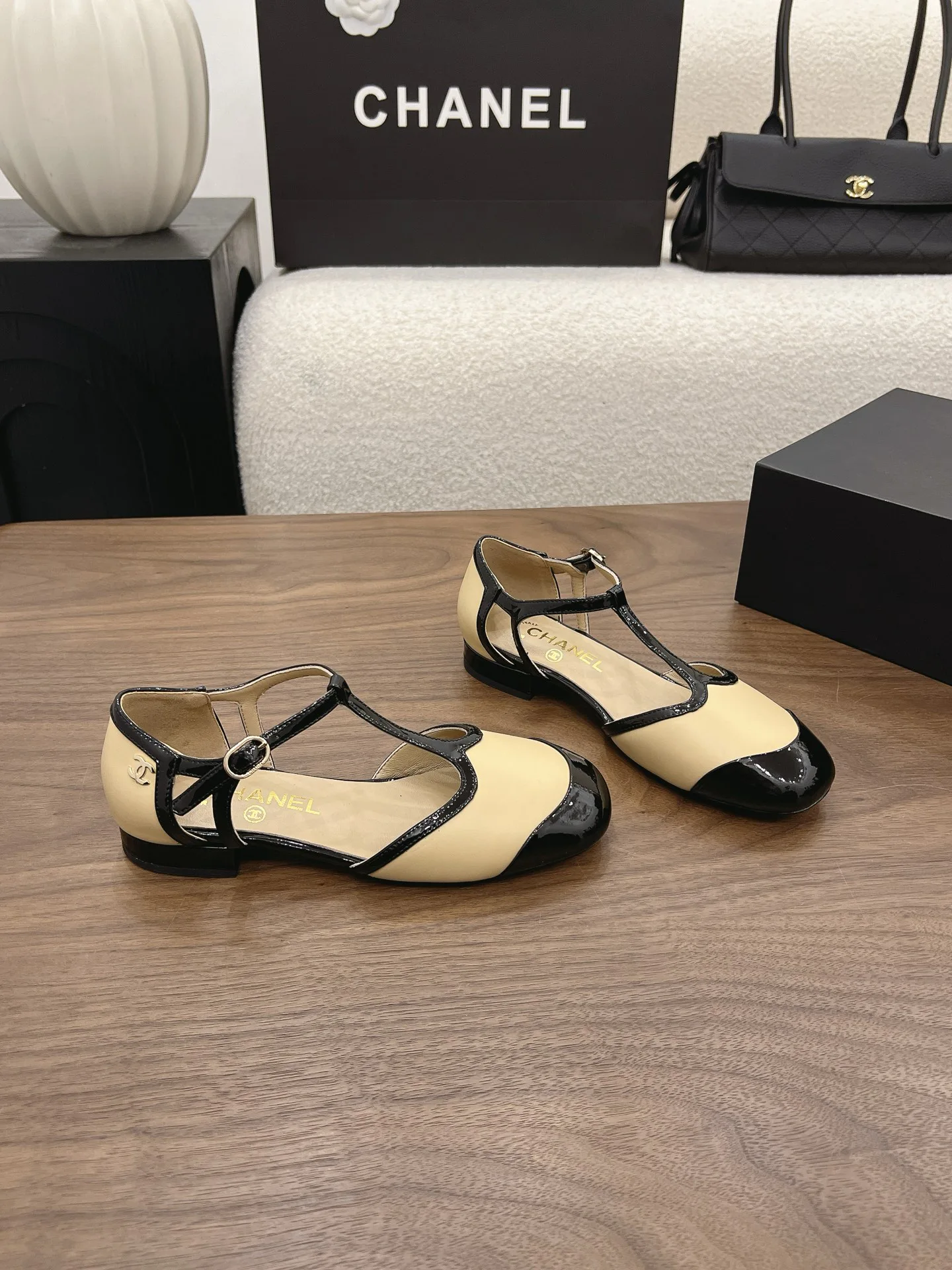 Women's Heels CHANEL 17582675