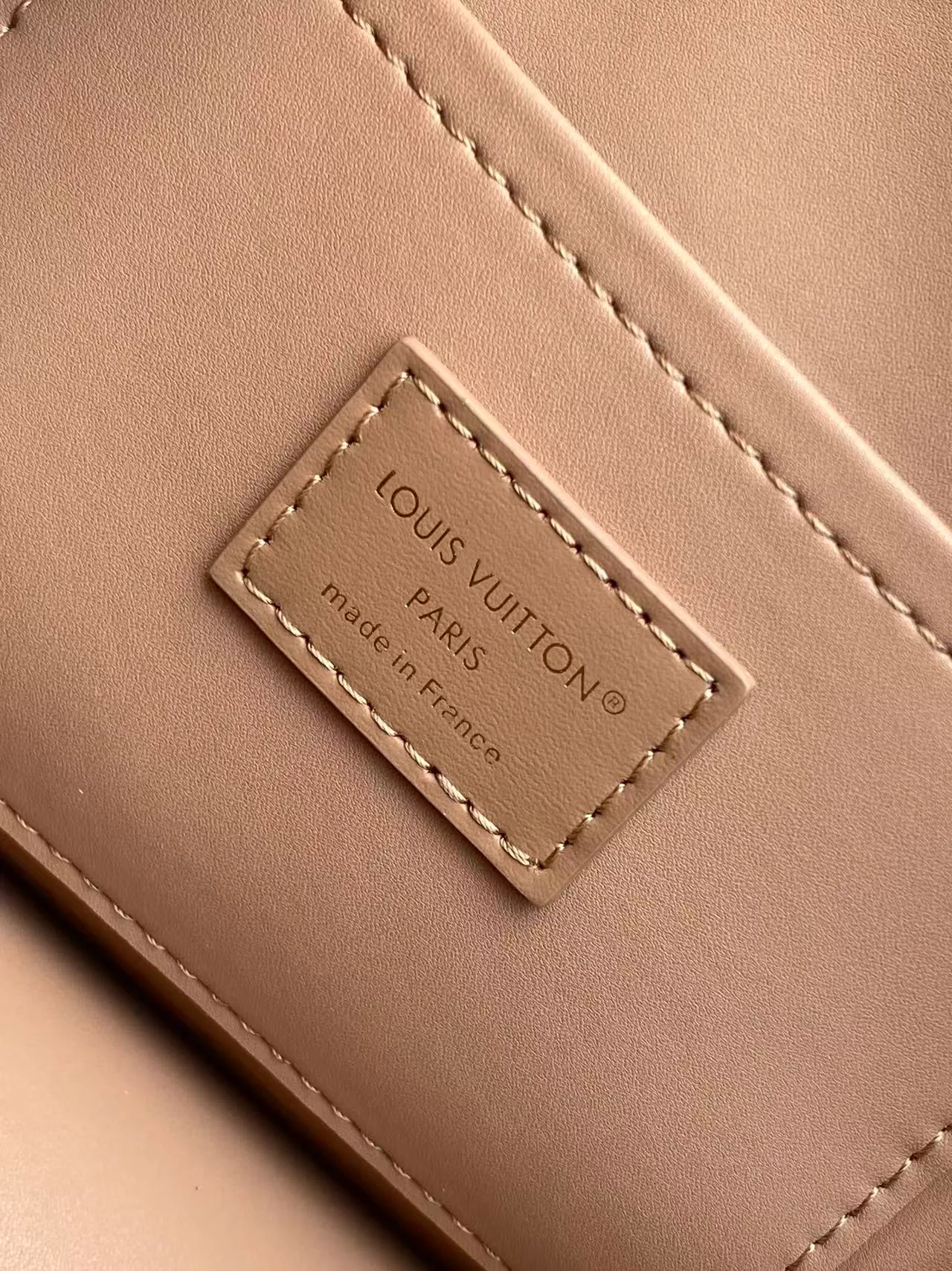Women's Classic Handbags LOUIS VUITTON 17948712