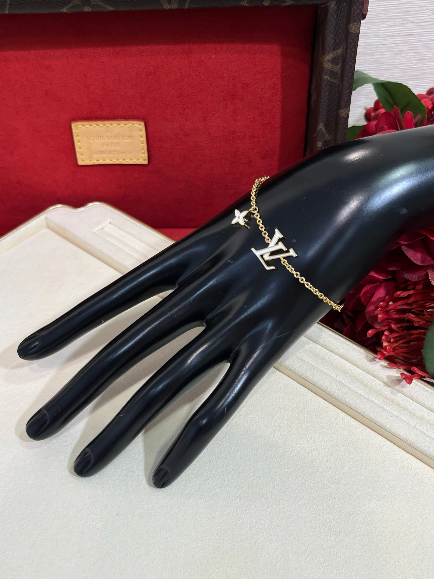 Jewelry LOUIS VUITTON 17819351