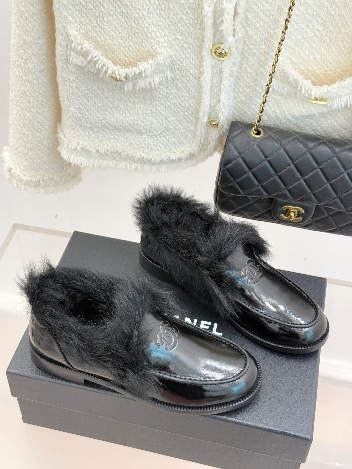 Women's Loafers And Moccasins CHANEL 18360419