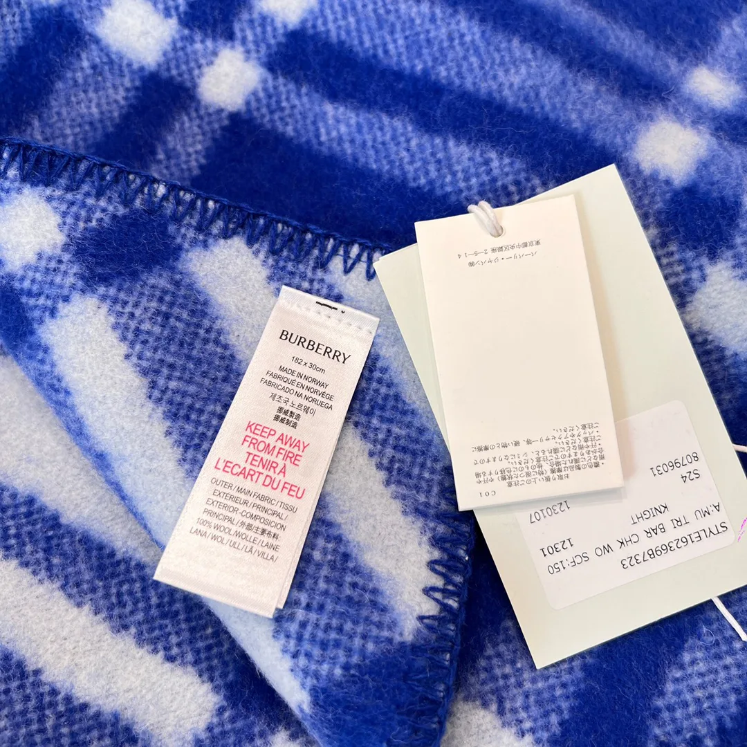 Scarves BURBERRY 17945228