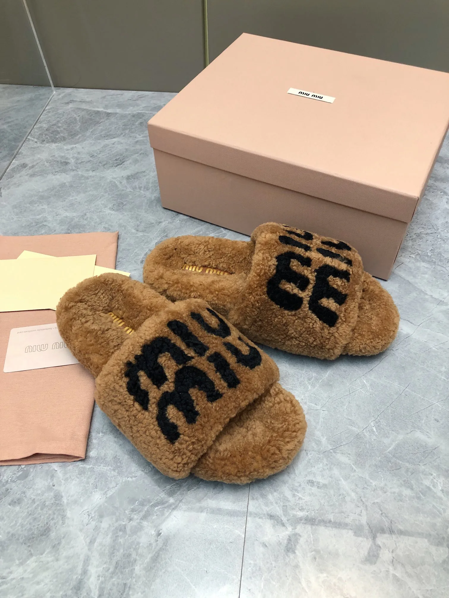 Women's Slippers MIU MIU 17906994